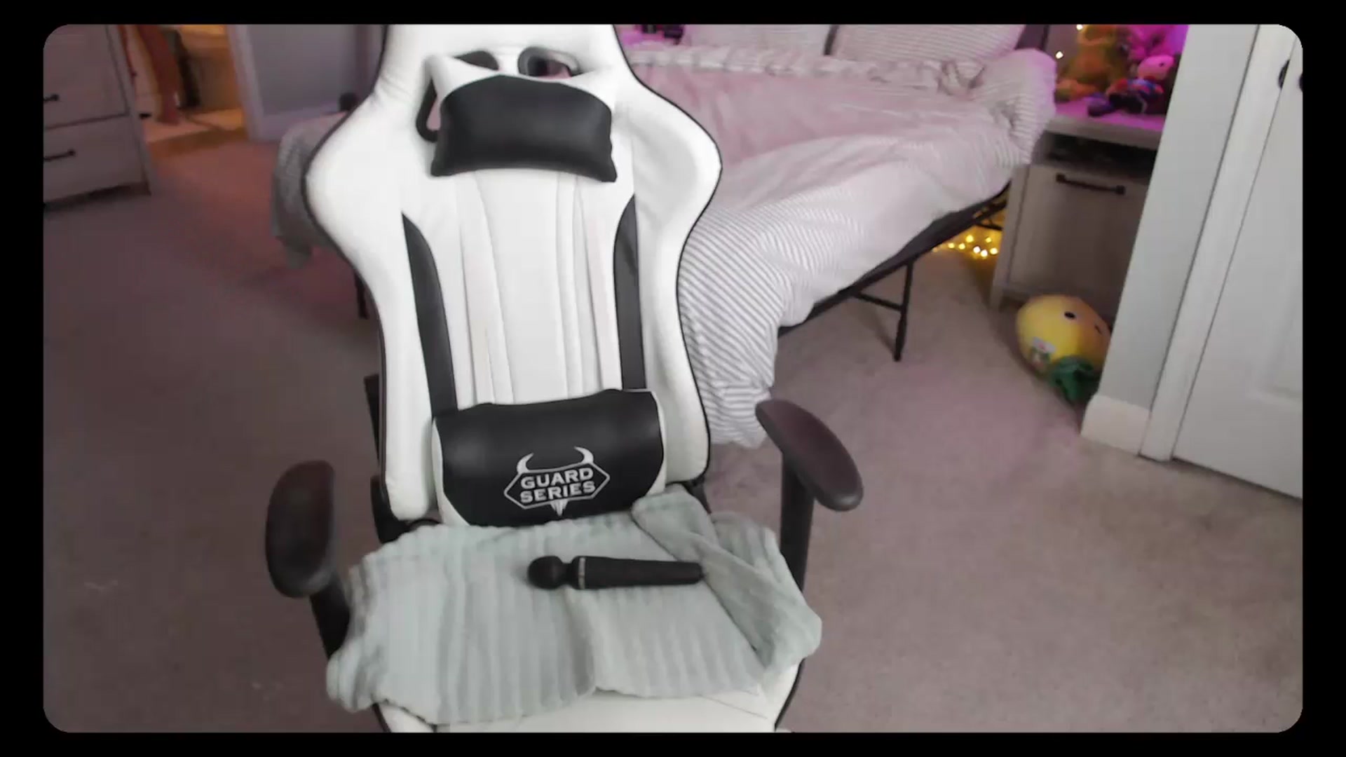 Gallery image thumbnail from Soybean92's myfreecams stream on, 09/29/2023, 18:06 image 5 of 20