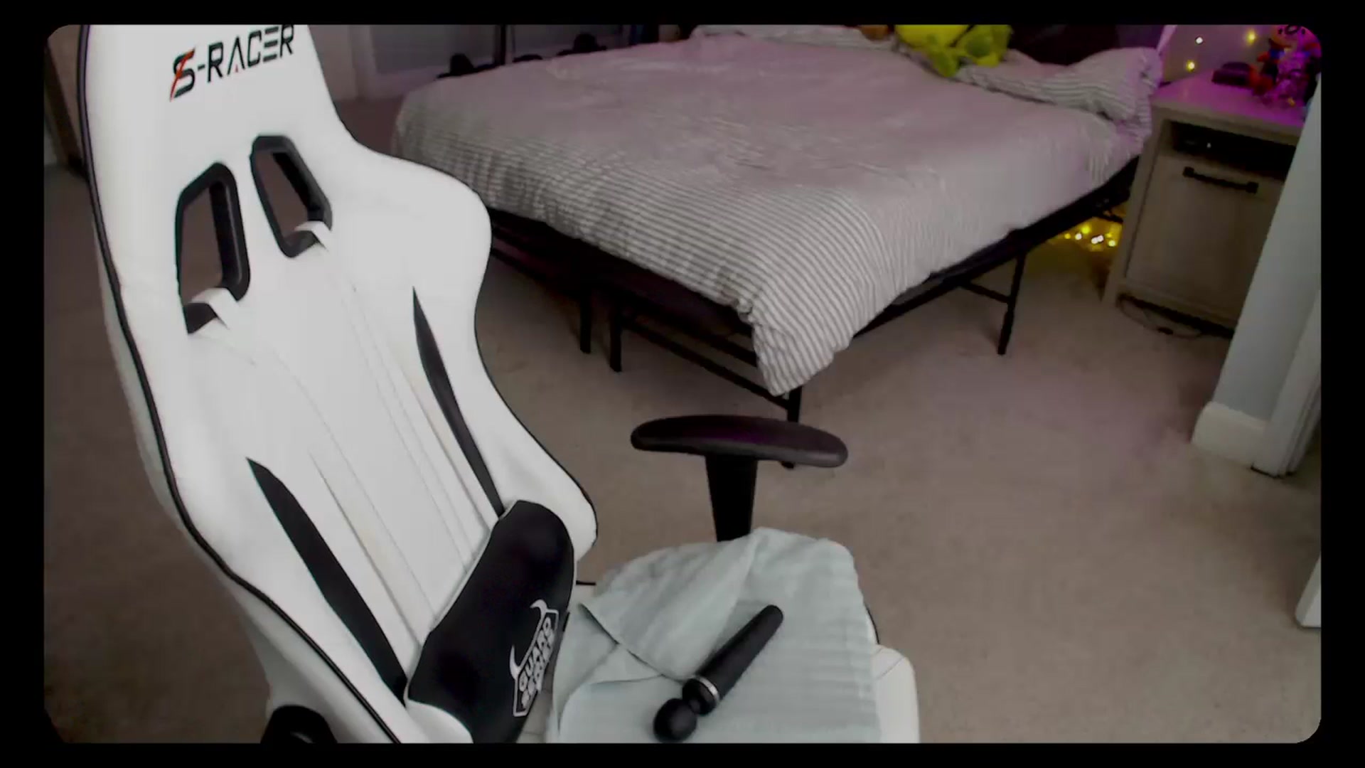 Gallery image thumbnail from Soybean92's myfreecams stream on, 10/10/2023, 19:16 image 9 of 20