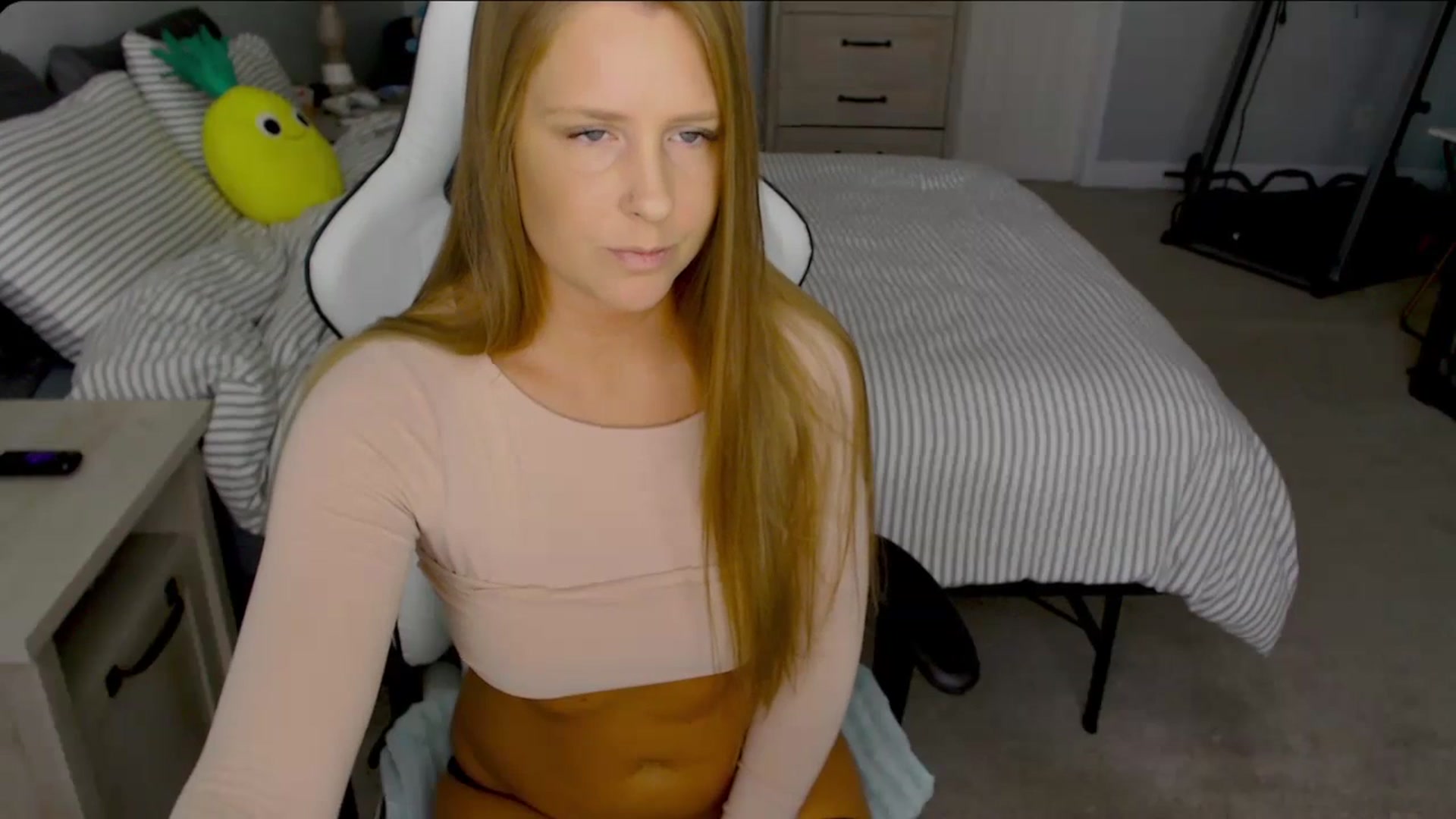 Gallery image thumbnail from Soybean92's myfreecams stream on, 10/24/2023, 14:31 image 9 of 20