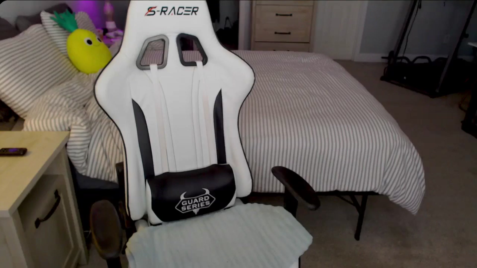 Gallery image thumbnail from Soybean92's myfreecams stream on, 10/24/2023, 14:31 image 14 of 20