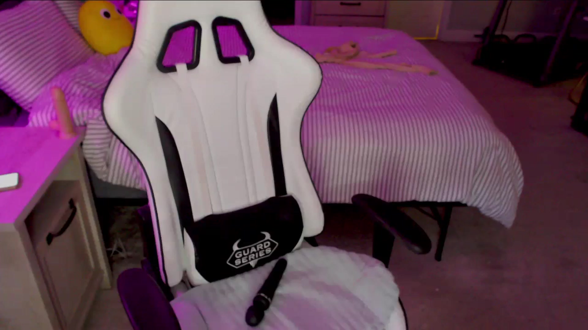Gallery image thumbnail from Soybean92's myfreecams stream on, 10/24/2023, 15:03 image 16 of 20