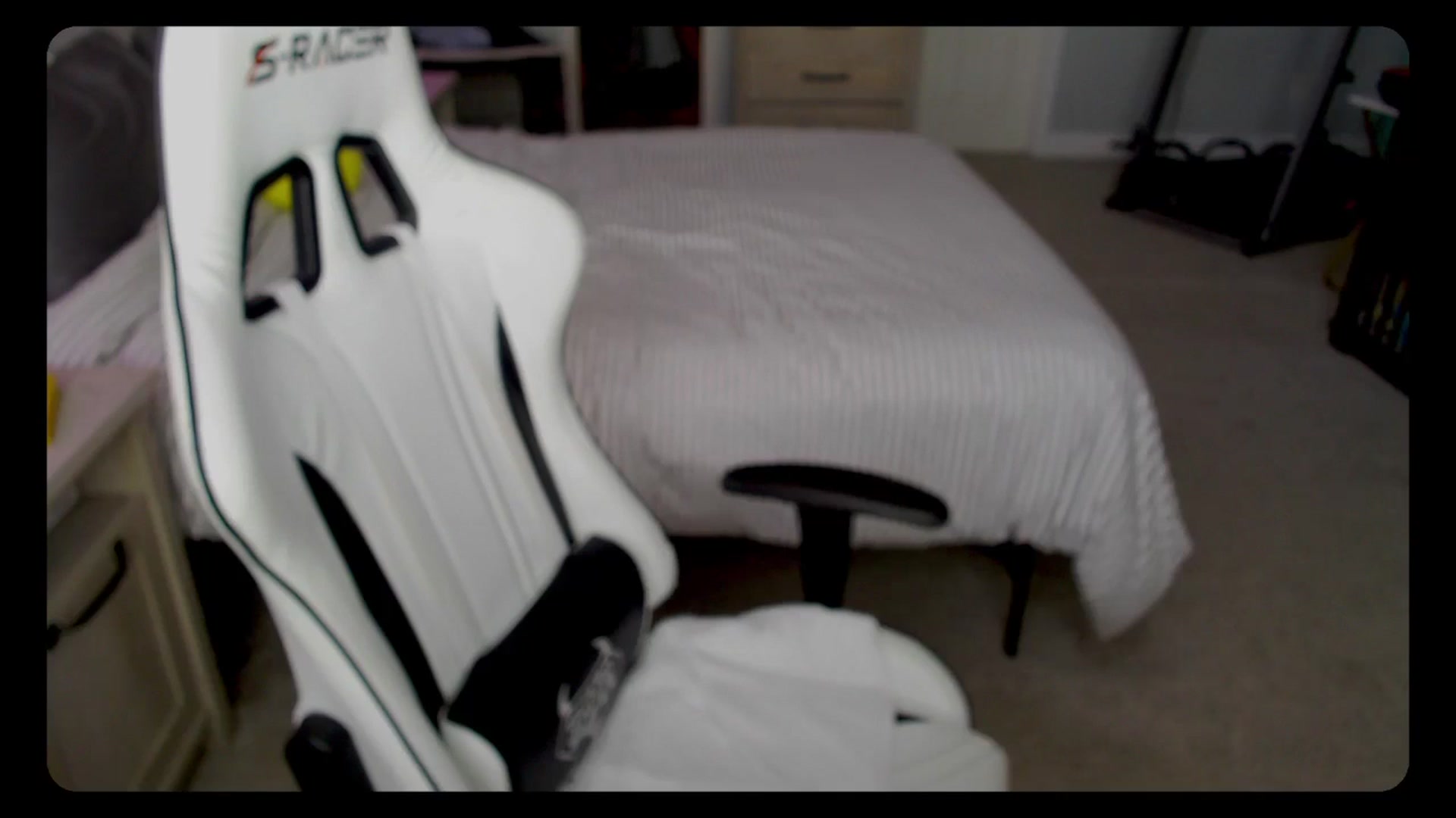Gallery image thumbnail from Soybean92's myfreecams stream on, 10/30/2023, 15:41 image 19 of 20