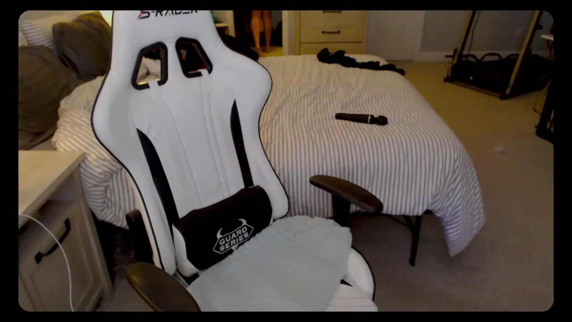 Gallery image thumbnail from Soybean92's myfreecams stream on, 11/01/2023, 15:20 image 6 of 20