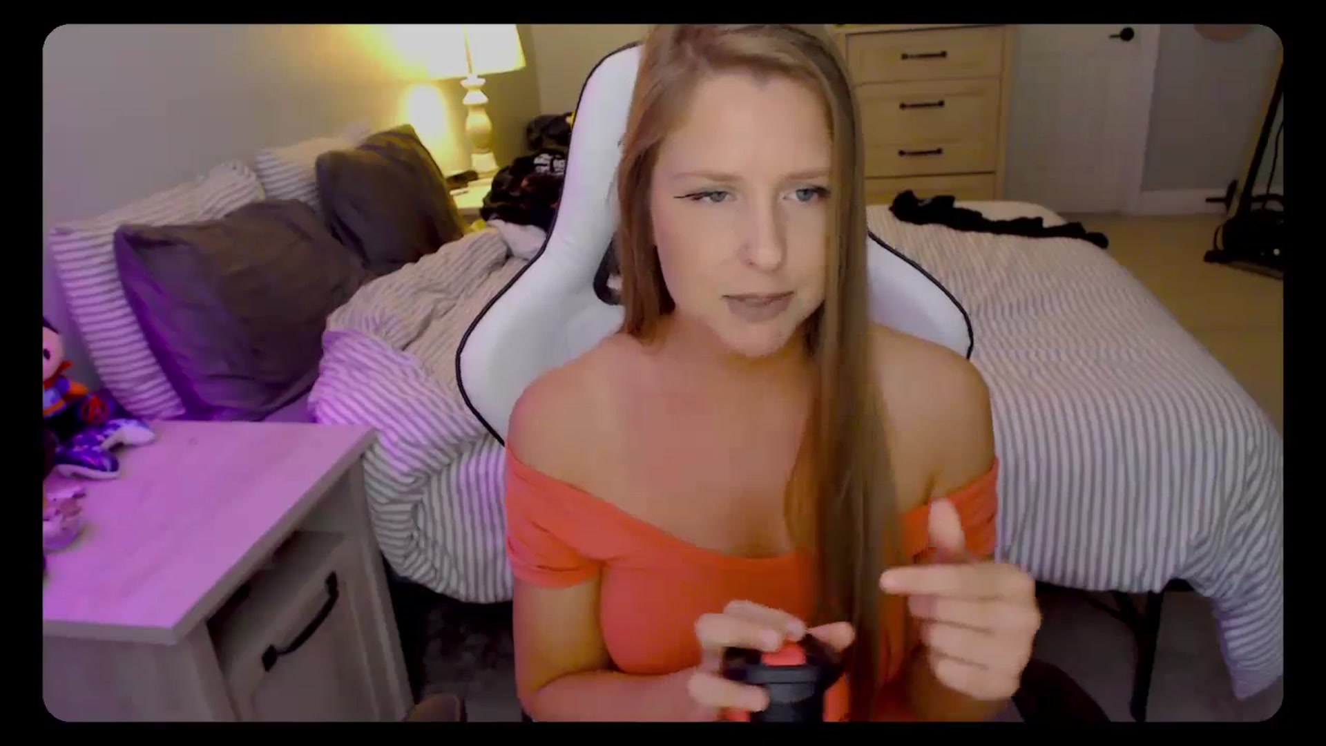 Gallery image thumbnail from Soybean92's myfreecams stream on, 11/01/2023, 15:44 image 18 of 20