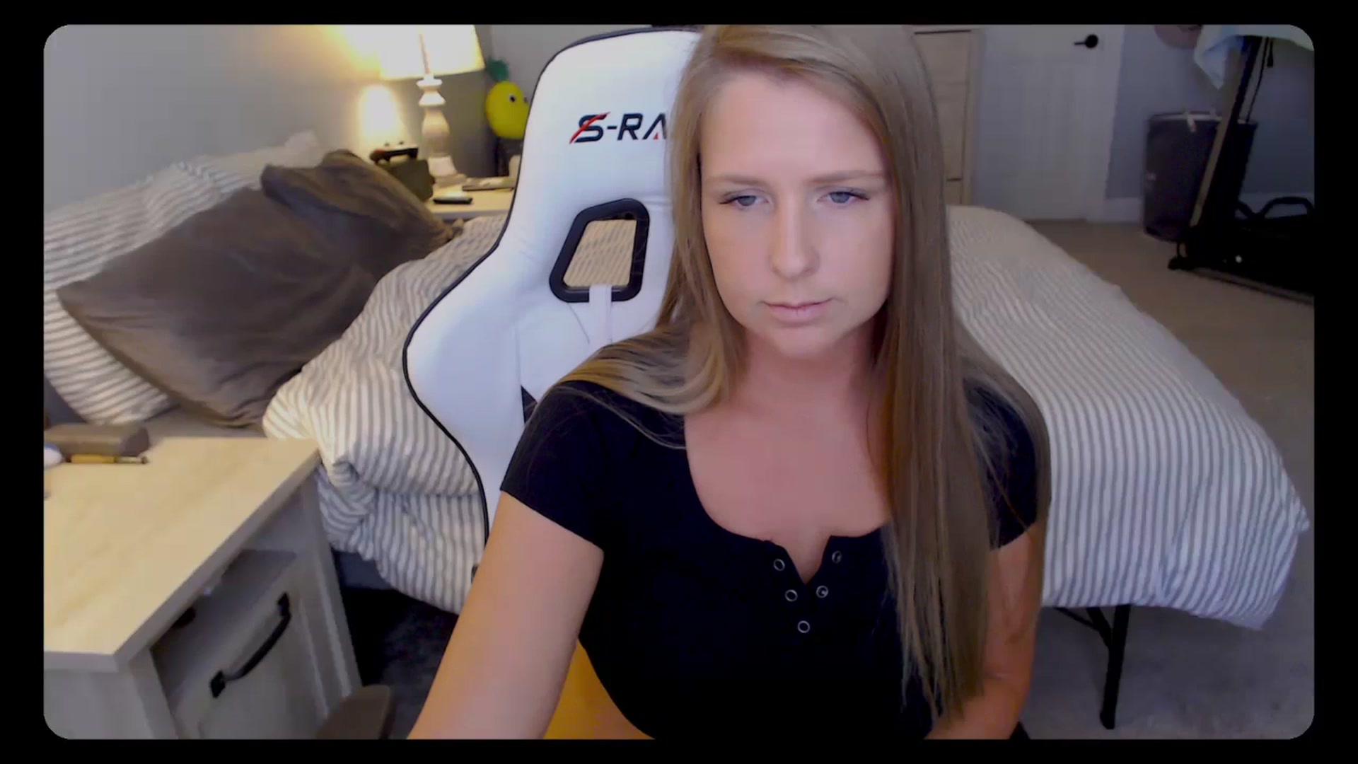 Gallery image thumbnail from Soybean92's myfreecams stream on, 11/02/2023, 15:17 image 6 of 20