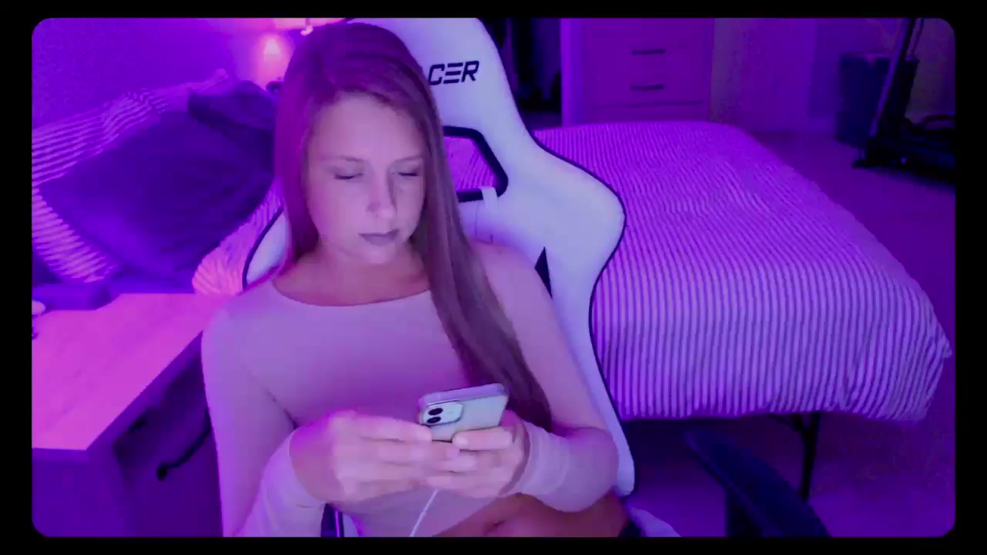 Gallery image thumbnail from Soybean92's myfreecams stream on, 11/02/2023, 15:17 image 14 of 20