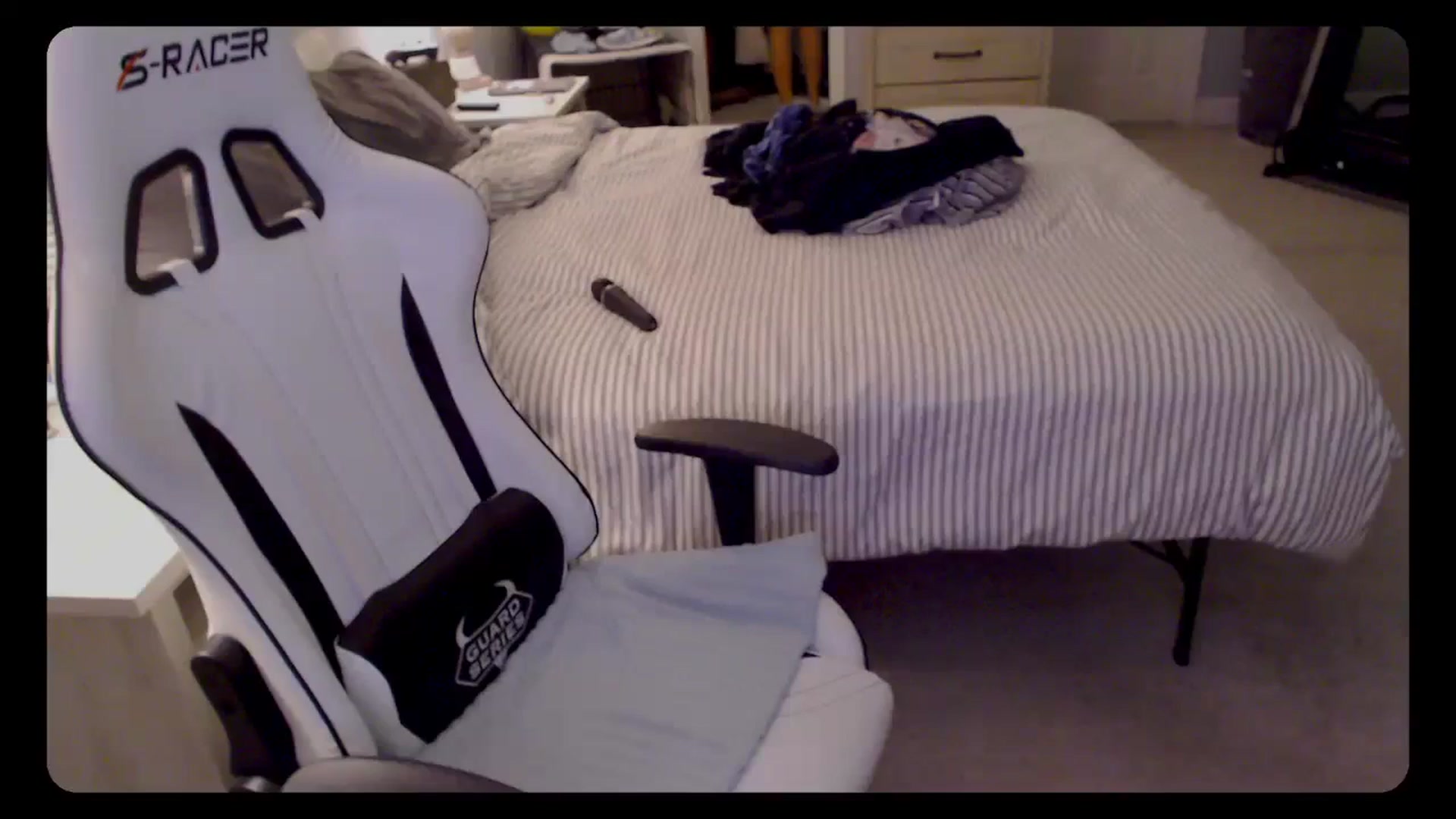 Gallery image thumbnail from Soybean92's myfreecams stream on, 11/02/2023, 15:17 image 12 of 20
