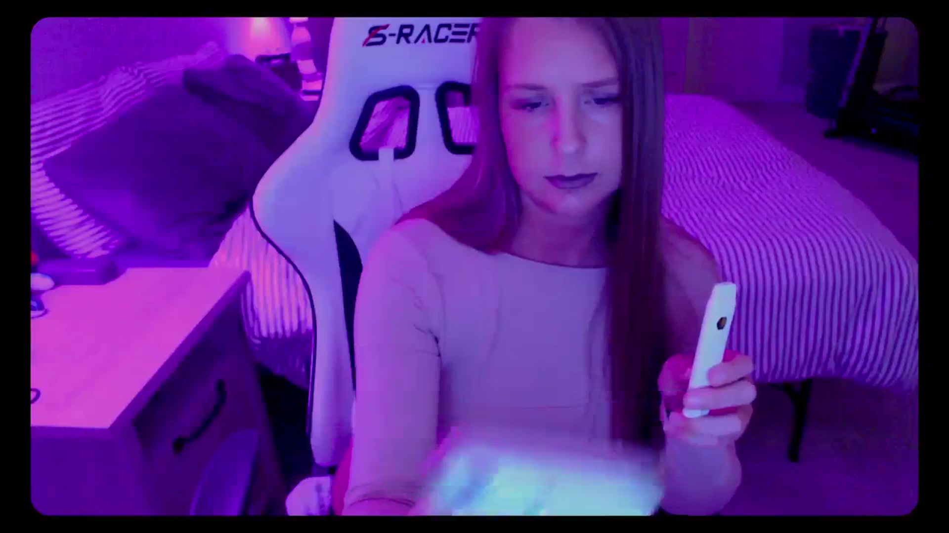 Gallery image thumbnail from Soybean92's myfreecams stream on, 11/02/2023, 16:38 image 12 of 20
