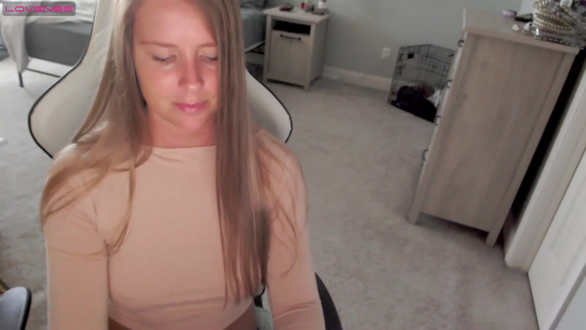 Gallery image thumbnail from Soybean92's myfreecams stream on, 11/06/2023, 17:45 image 15 of 20