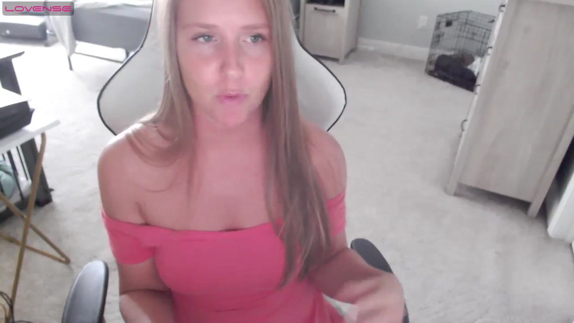 Gallery image thumbnail from Soybean92's myfreecams stream on, 11/06/2023, 19:23 image 16 of 20