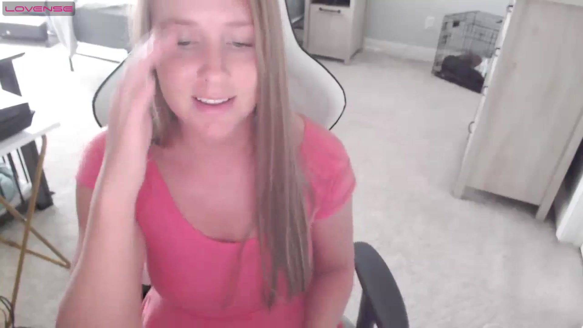 Gallery image thumbnail from Soybean92's myfreecams stream on, 11/06/2023, 19:23 image 17 of 20