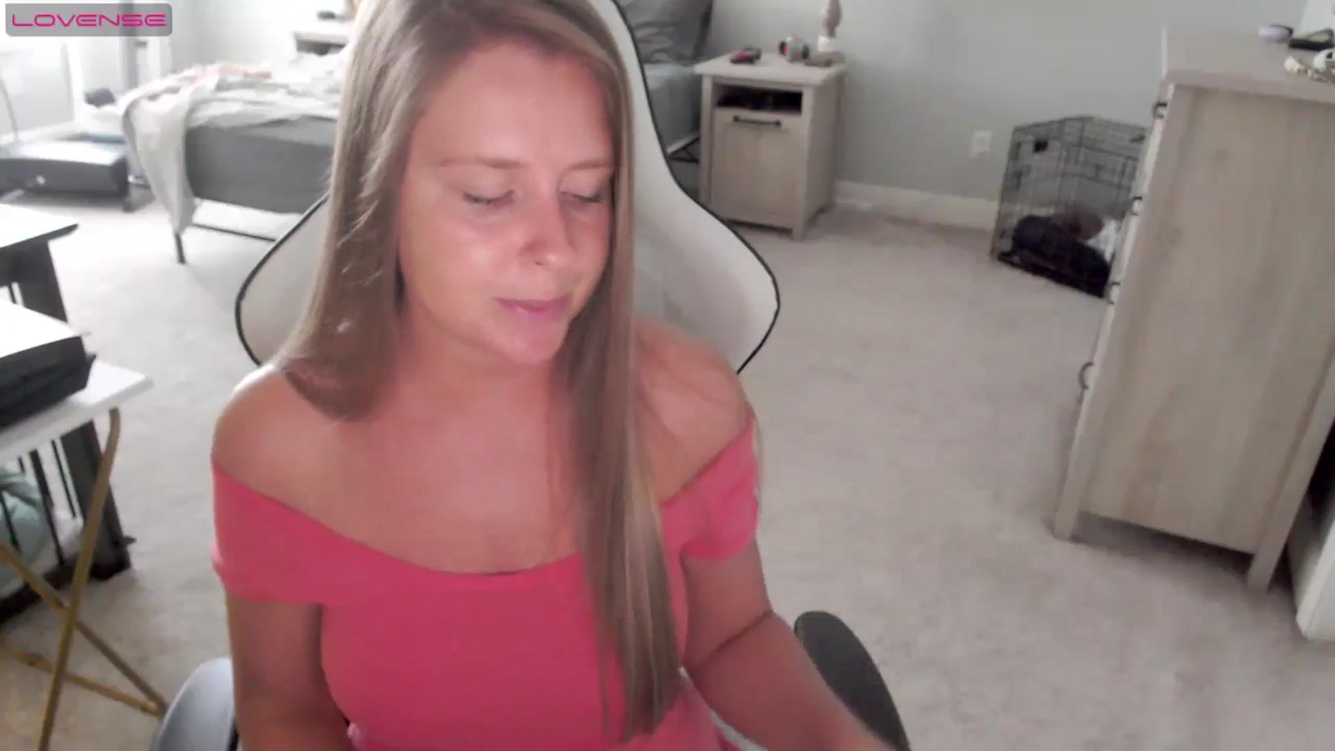 Gallery image thumbnail from Soybean92's myfreecams stream on, 11/06/2023, 19:23 image 4 of 20