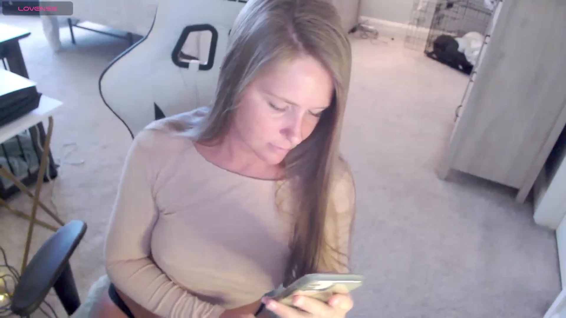 Gallery image thumbnail from Soybean92's myfreecams stream on, 11/07/2023, 18:16 image 8 of 20