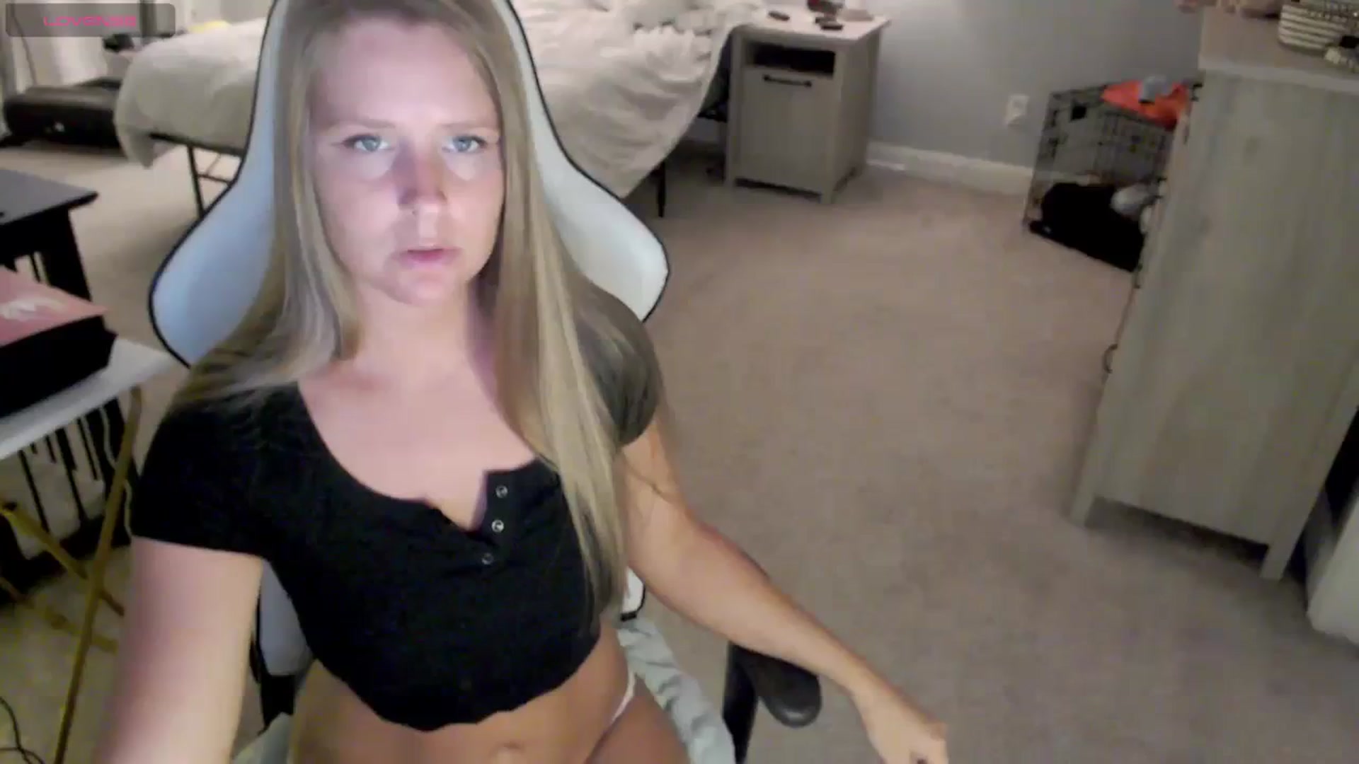 Gallery image thumbnail from Soybean92's myfreecams stream on, 11/08/2023, 17:00 image 4 of 20