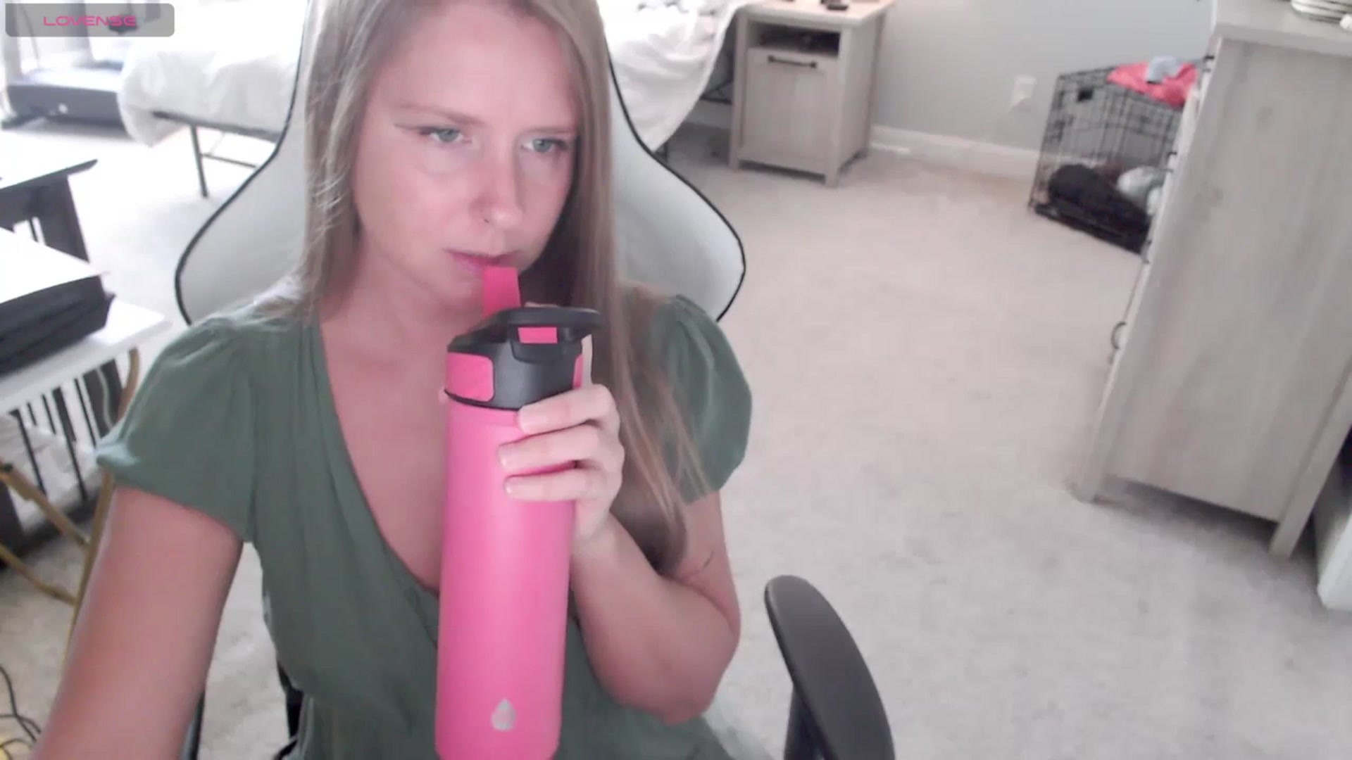 Gallery image thumbnail from Soybean92's myfreecams stream on, 11/08/2023, 17:00 image 11 of 20