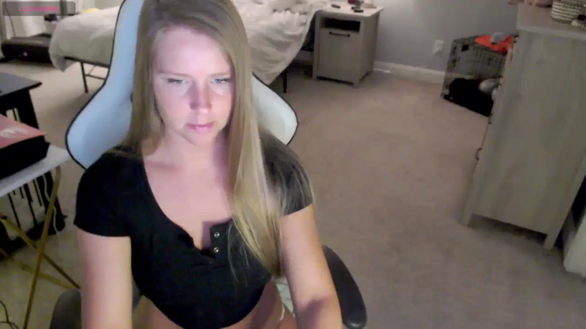 Gallery image thumbnail from Soybean92's myfreecams stream on, 11/08/2023, 17:00 image 5 of 20