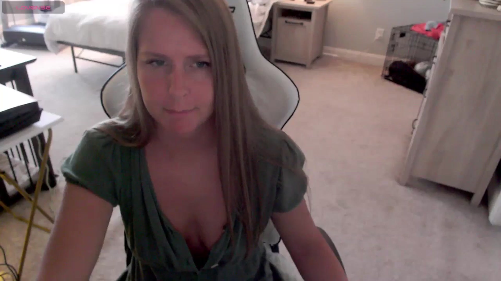 Gallery image thumbnail from Soybean92's myfreecams stream on, 11/08/2023, 17:24 image 12 of 20