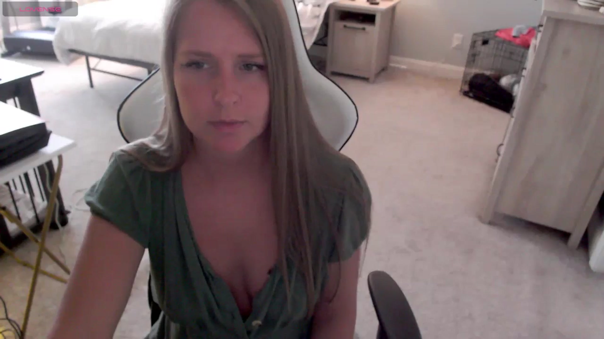 Gallery image thumbnail from Soybean92's myfreecams stream on, 11/08/2023, 17:24 image 9 of 20