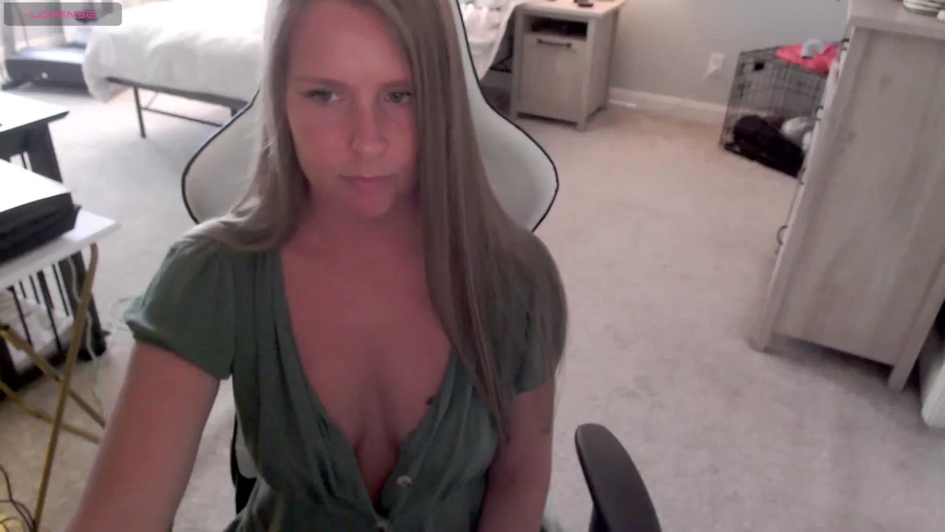 Gallery image thumbnail from Soybean92's myfreecams stream on, 11/08/2023, 17:24 image 6 of 20