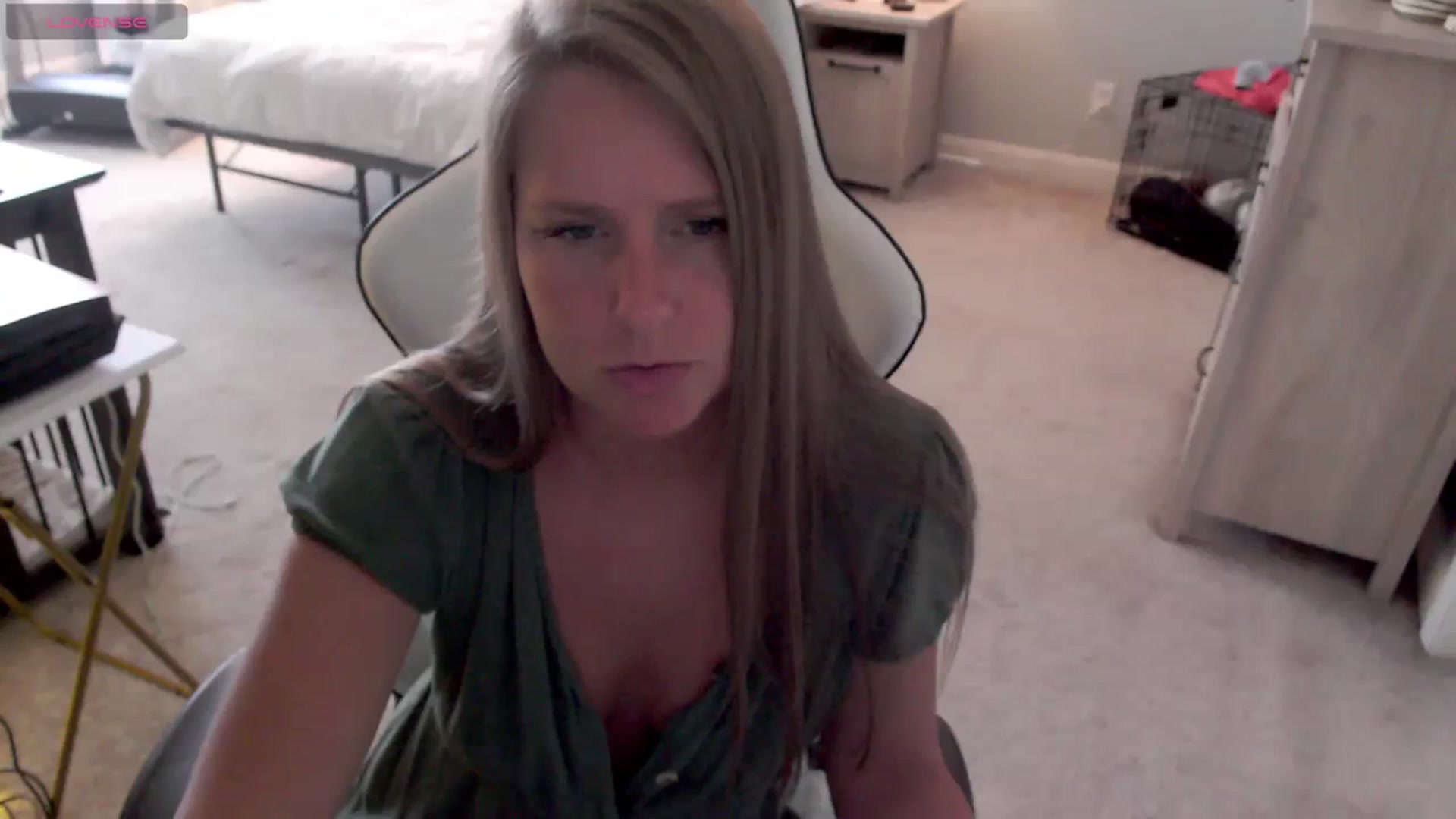 Gallery image thumbnail from Soybean92's myfreecams stream on, 11/08/2023, 17:24 image 11 of 20