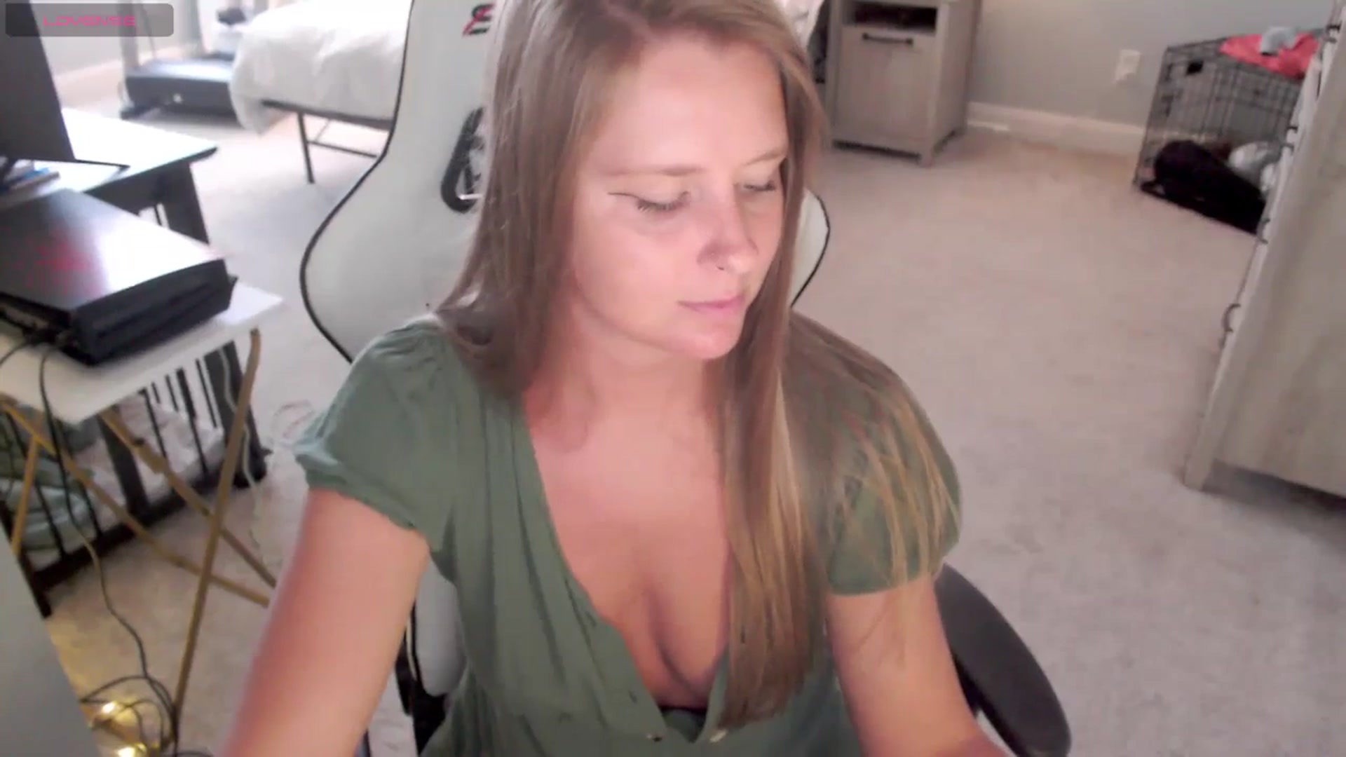 Gallery image thumbnail from Soybean92's myfreecams stream on, 11/08/2023, 18:08 image 20 of 20