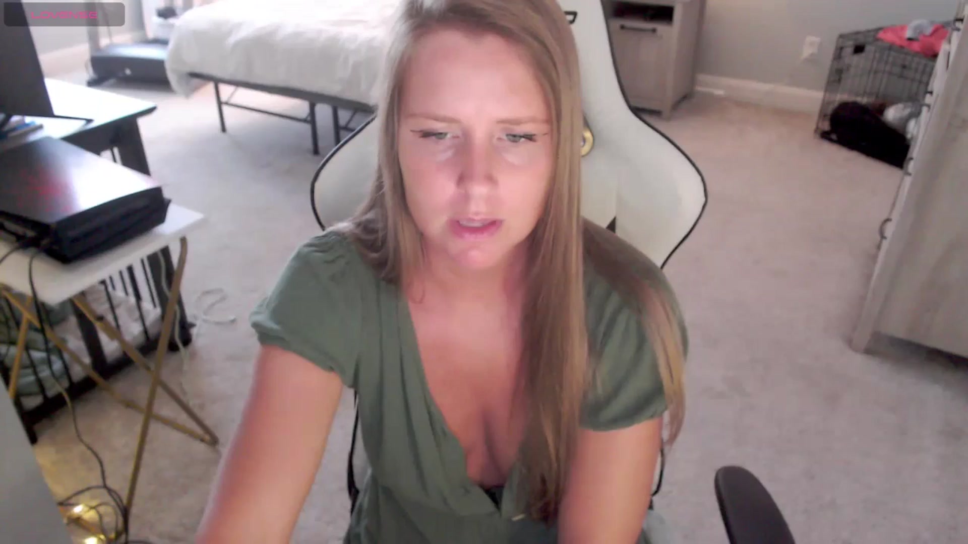 Gallery image thumbnail from Soybean92's myfreecams stream on, 11/08/2023, 18:08 image 16 of 20