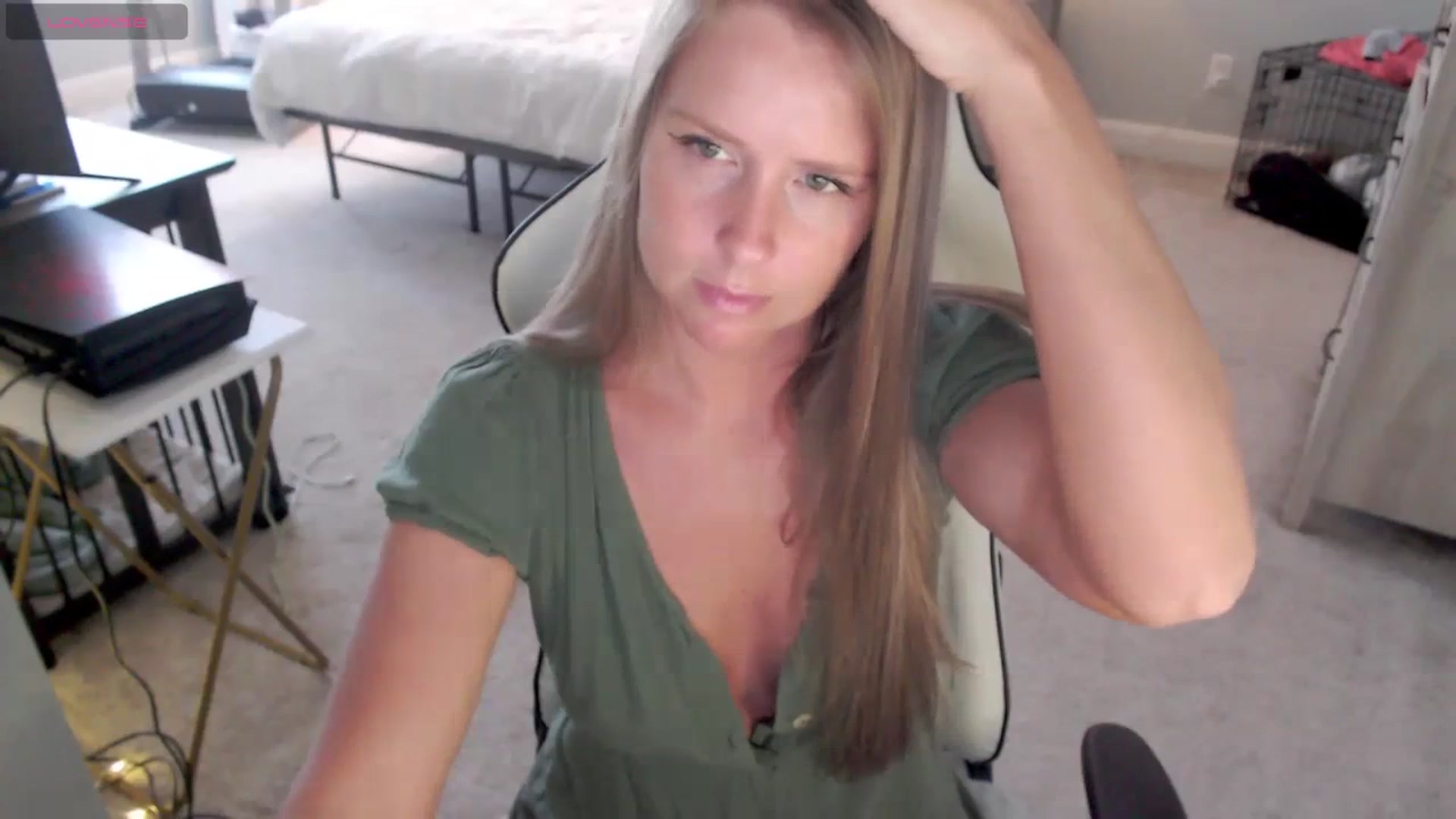 Gallery image thumbnail from Soybean92's myfreecams stream on, 11/08/2023, 18:08 image 14 of 20