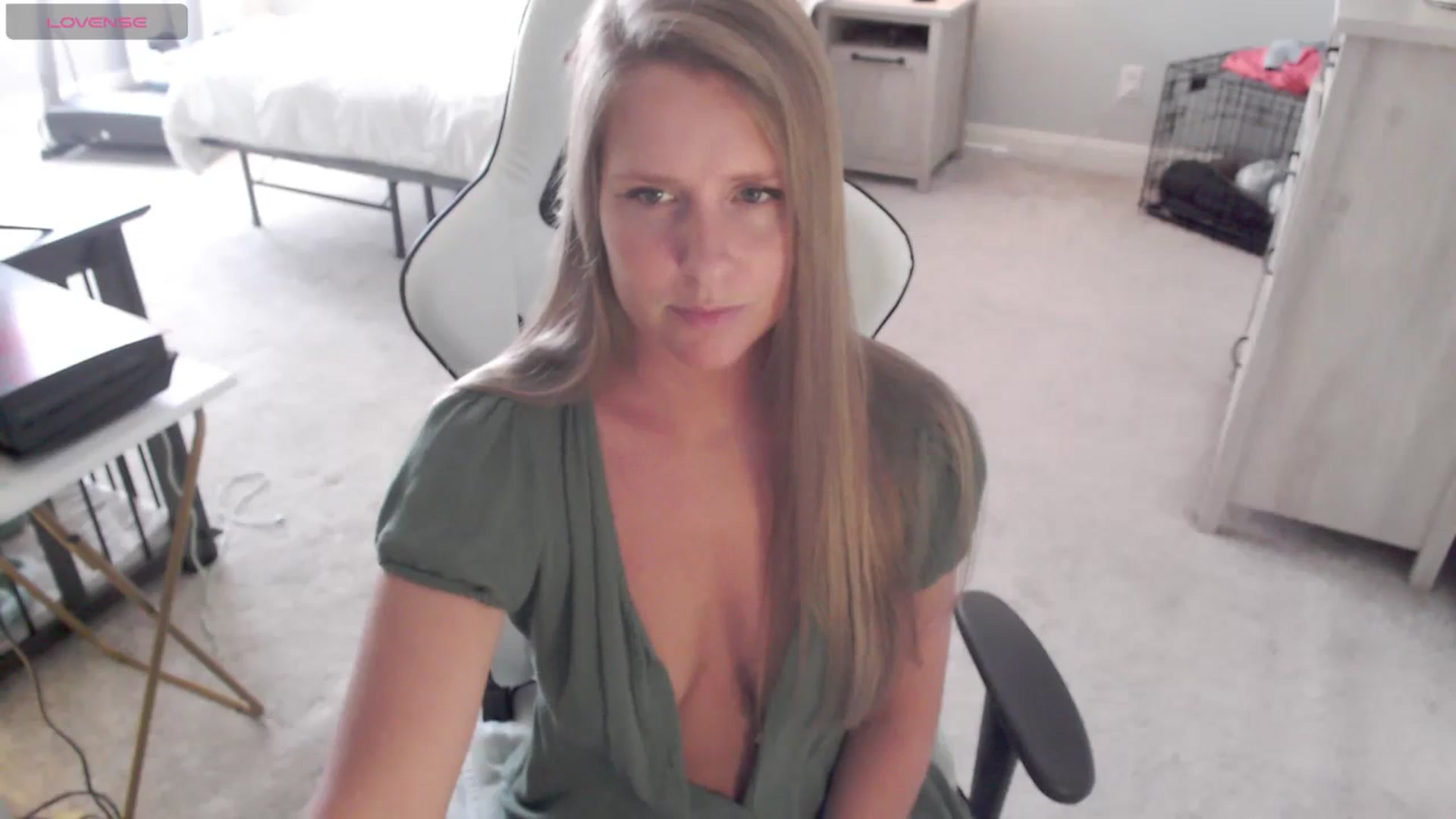 Gallery image thumbnail from Soybean92's myfreecams stream on, 11/08/2023, 18:52 image 13 of 20