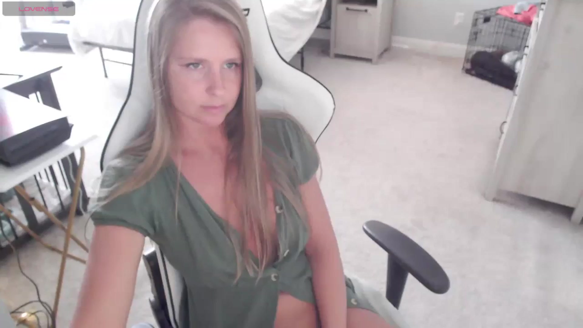 Gallery image thumbnail from Soybean92's myfreecams stream on, 11/08/2023, 19:27 image 15 of 20
