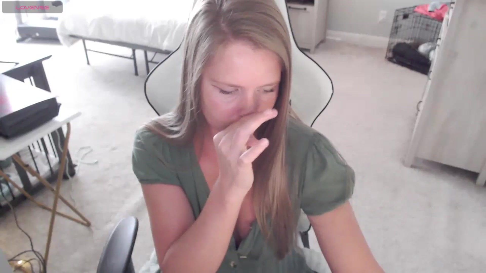 Gallery image thumbnail from Soybean92's myfreecams stream on, 11/08/2023, 19:27 image 8 of 20