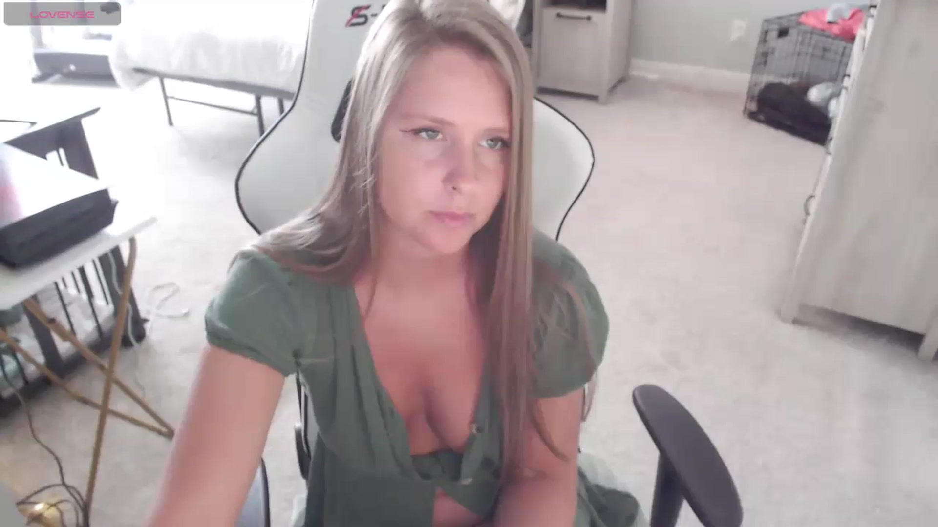 Gallery image thumbnail from Soybean92's myfreecams stream on, 11/08/2023, 19:27 image 14 of 20