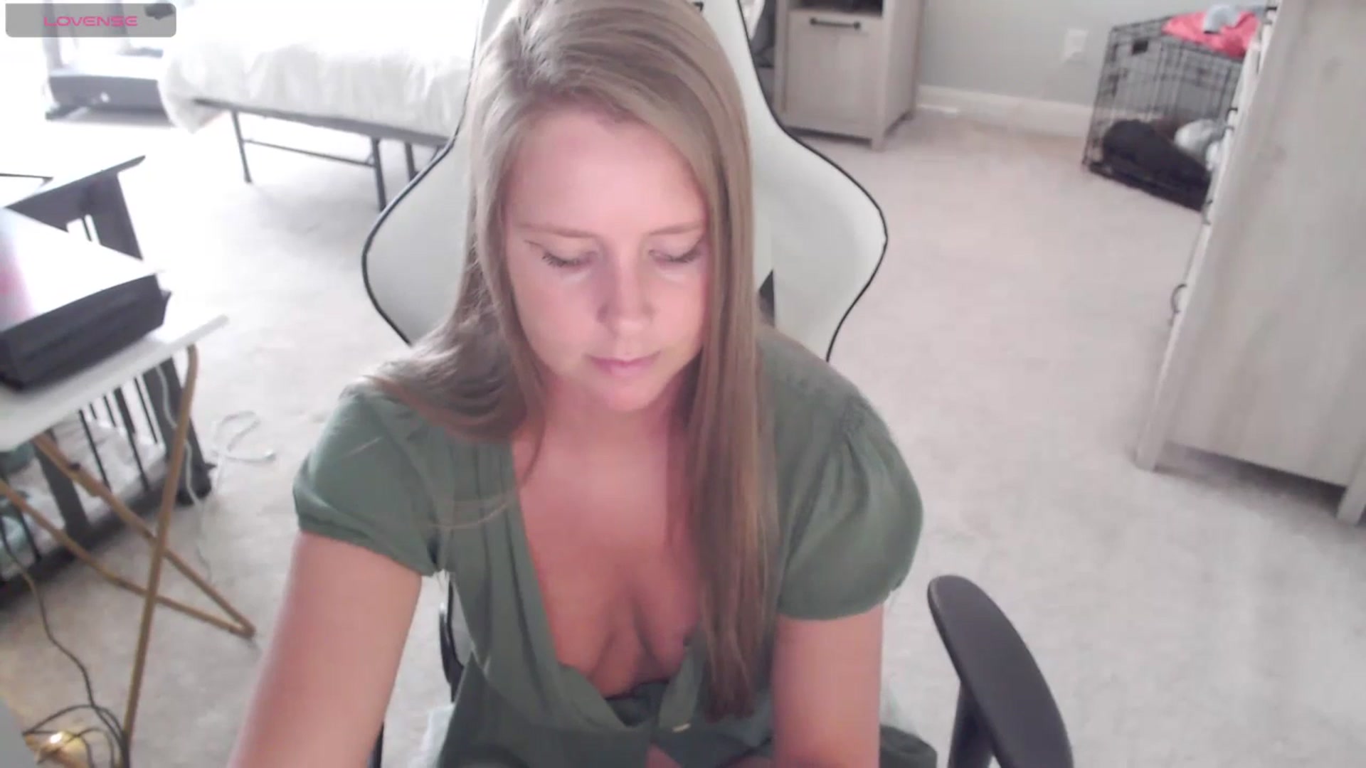 Gallery image thumbnail from Soybean92's myfreecams stream on, 11/08/2023, 19:27 image 10 of 20