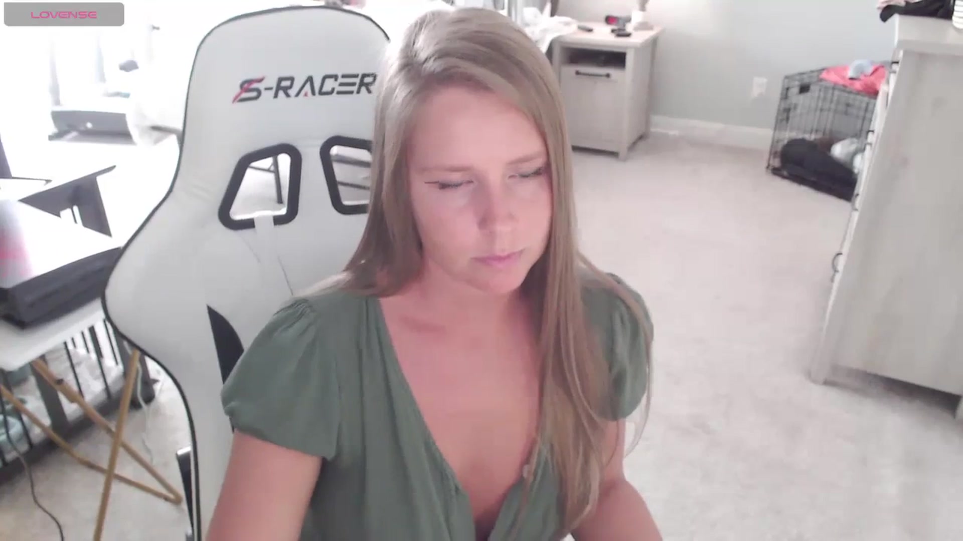 Gallery image thumbnail from Soybean92's myfreecams stream on, 11/08/2023, 20:15 image 12 of 20