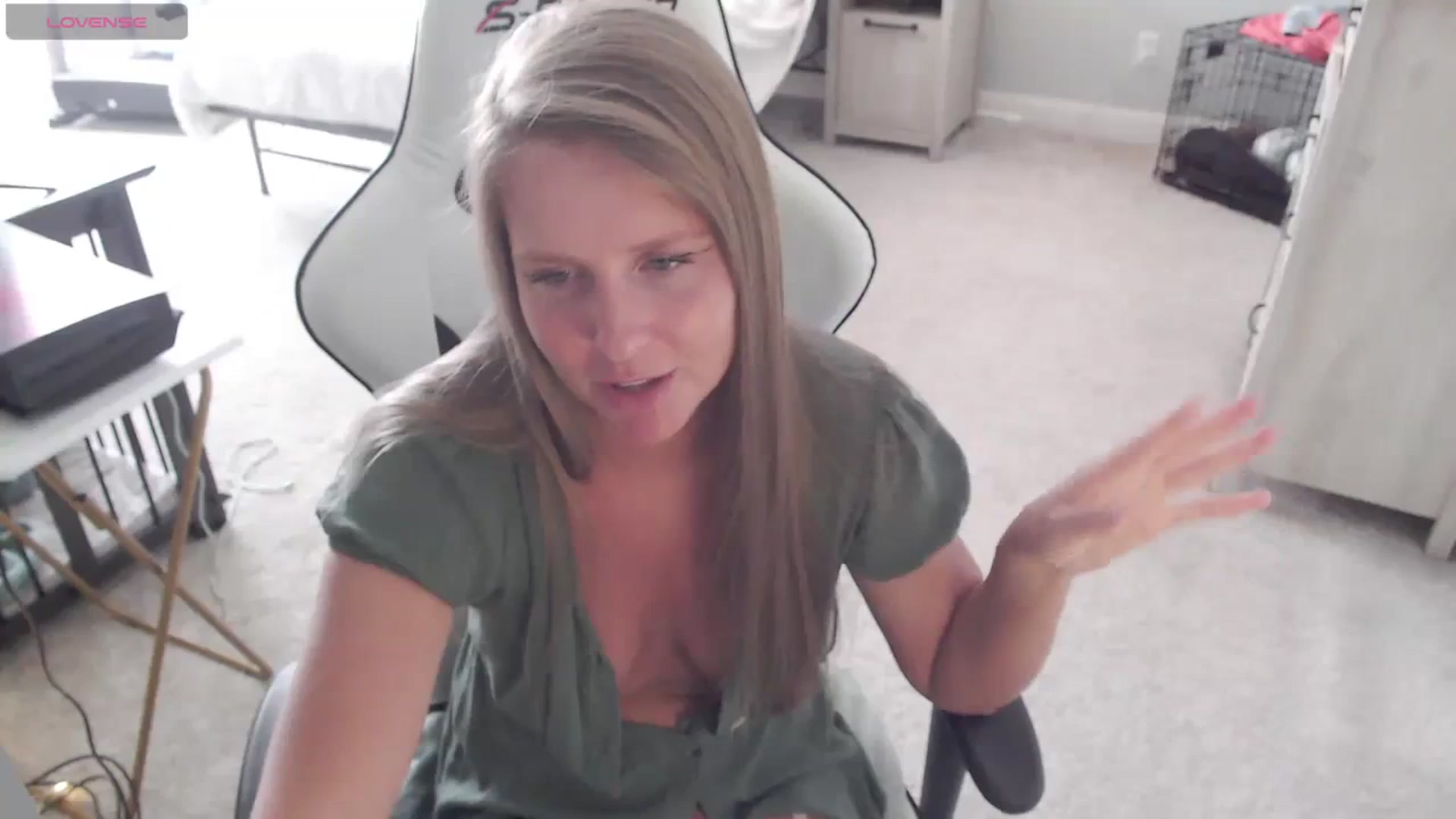 Gallery image thumbnail from Soybean92's myfreecams stream on, 11/08/2023, 20:15 image 5 of 20