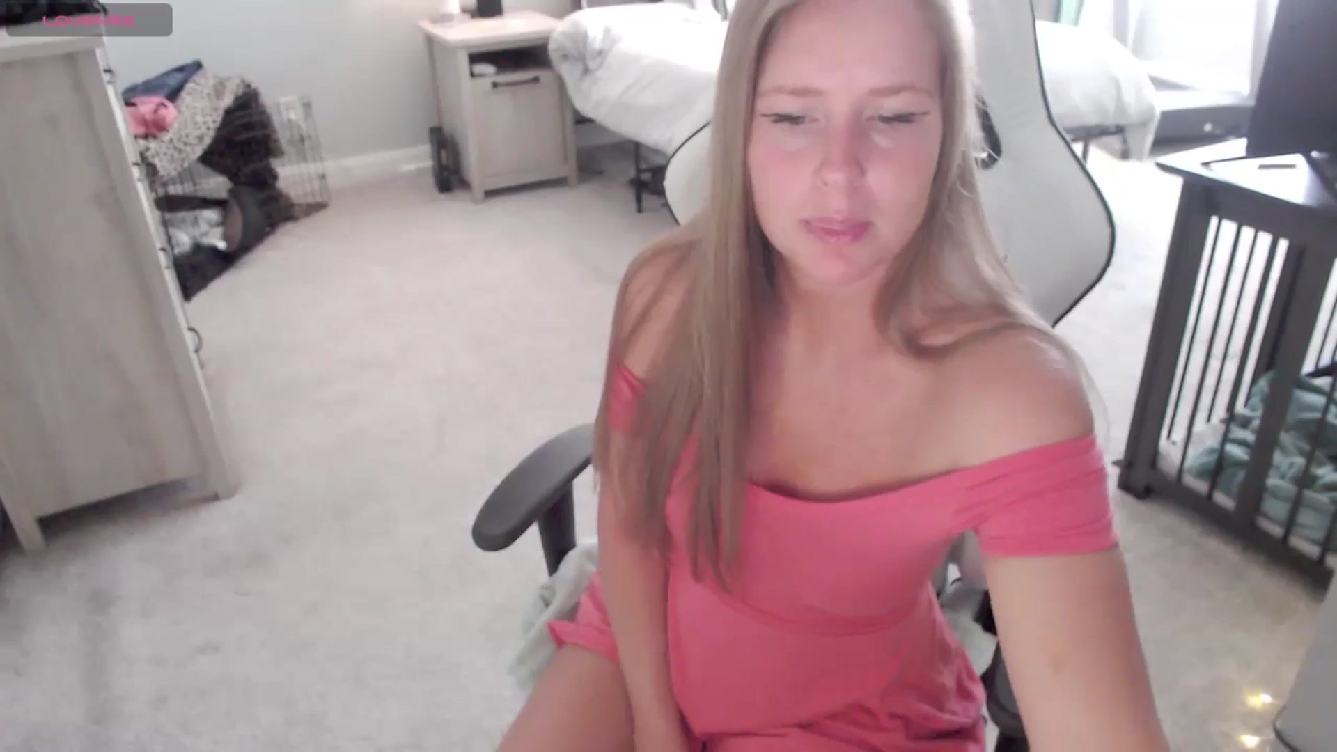 Gallery image thumbnail from Soybean92's myfreecams stream on, 11/20/2023, 15:57 image 11 of 20