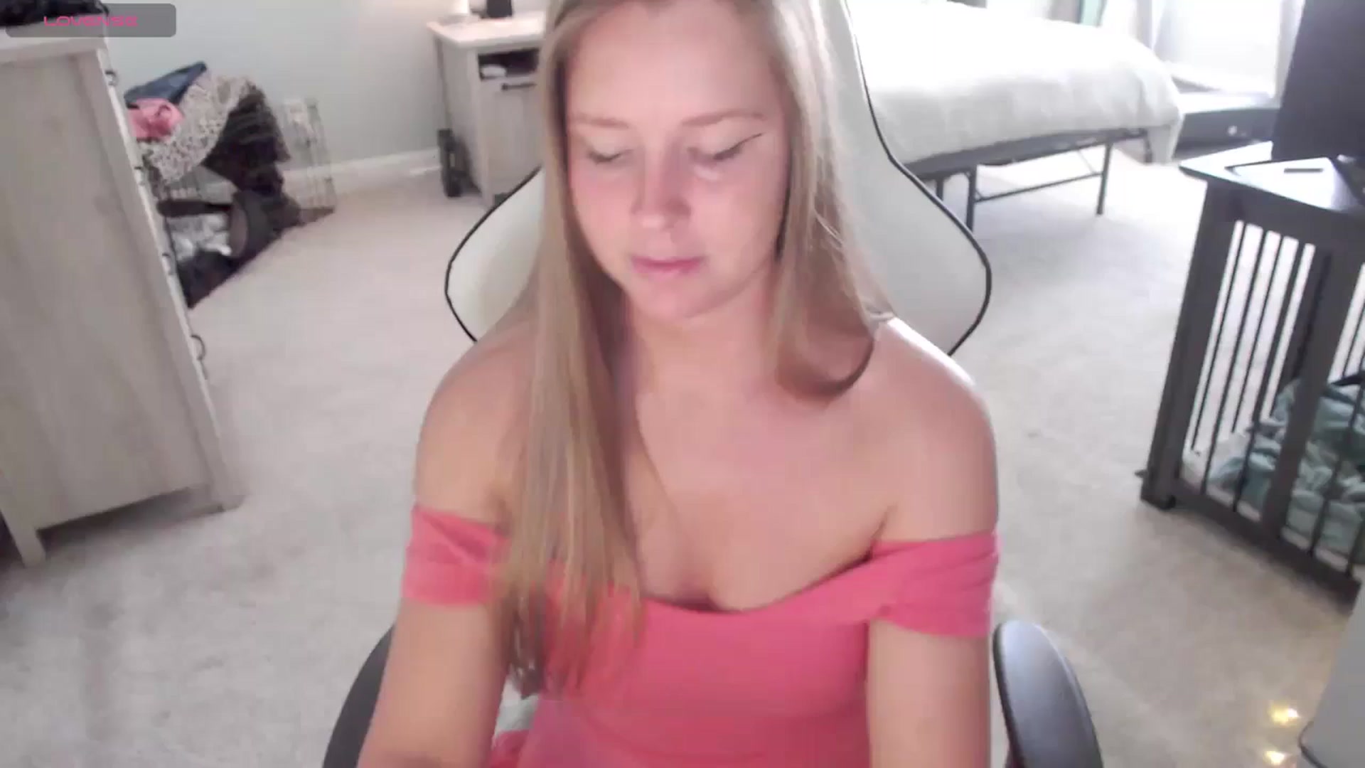 Gallery image thumbnail from Soybean92's myfreecams stream on, 11/20/2023, 15:57 image 1 of 20