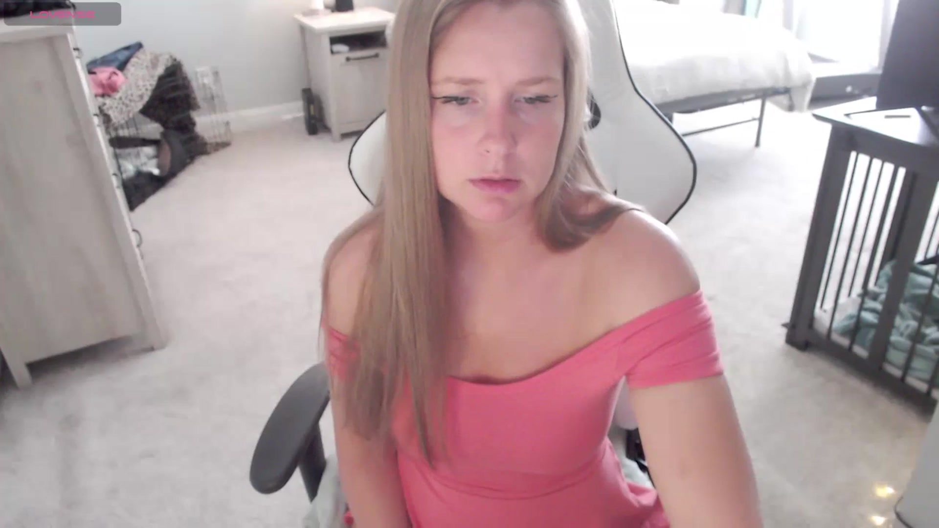 Gallery image thumbnail from Soybean92's myfreecams stream on, 11/20/2023, 15:57 image 20 of 20