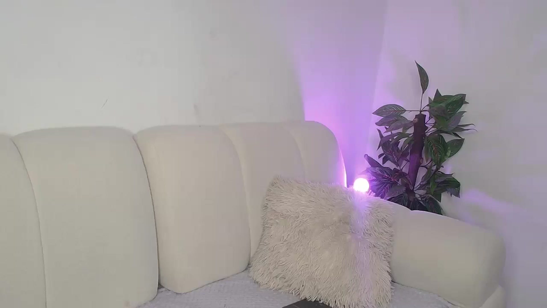 Gallery image thumbnail from Soygximena's myfreecams stream on, 04/05/2026, 11:53 image 14 of 20