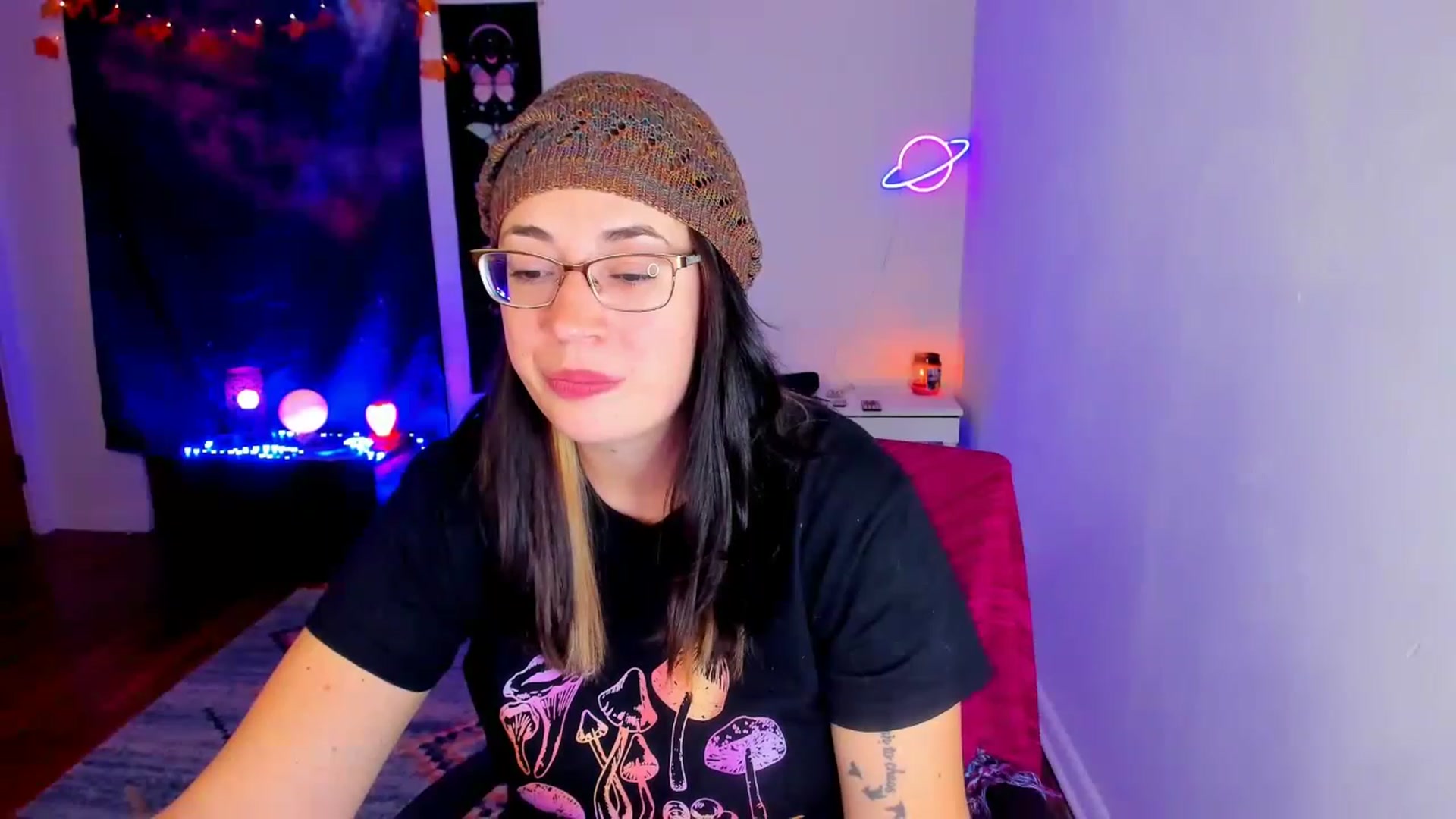 Gallery image thumbnail from SpaceBeexx's myfreecams stream on, 11/19/2022, 05:01 image 20 of 20