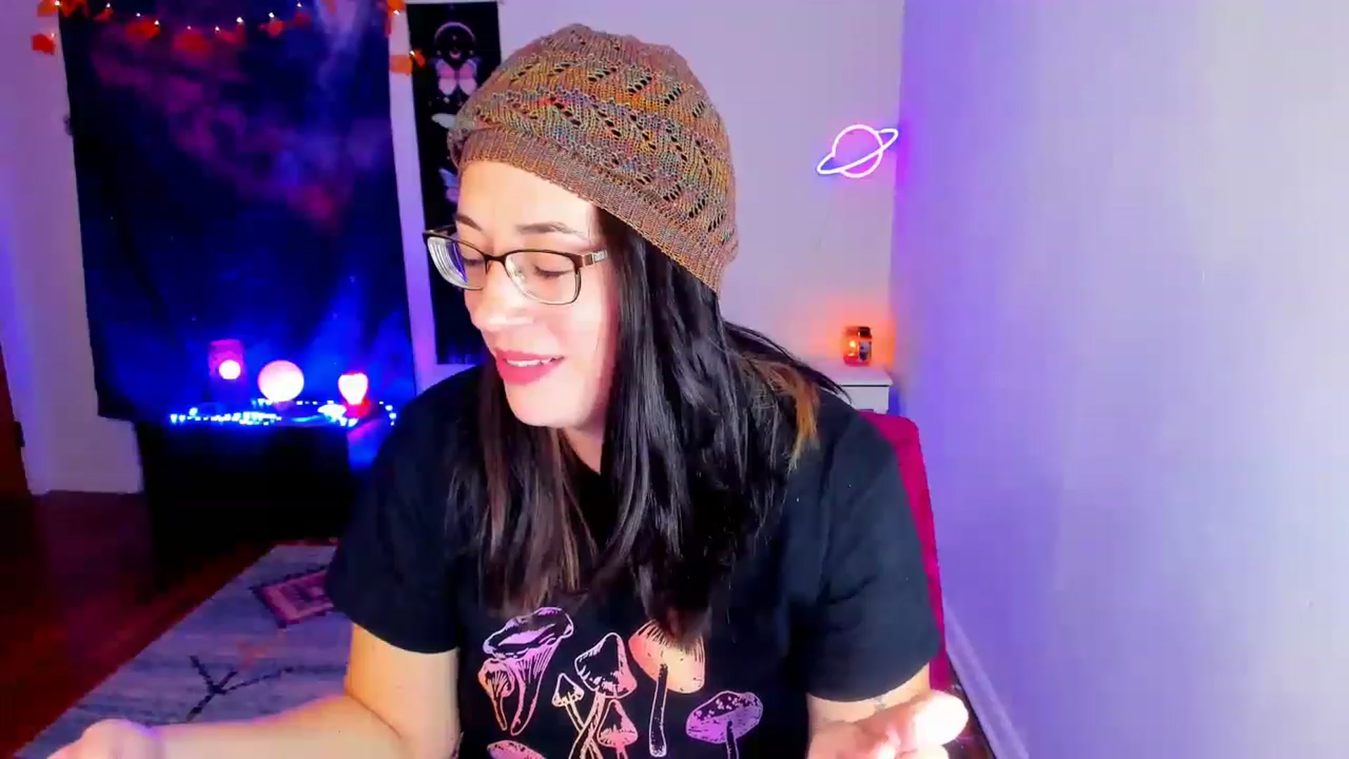 Gallery image thumbnail from SpaceBeexx's myfreecams stream on, 11/19/2022, 05:01 image 11 of 20