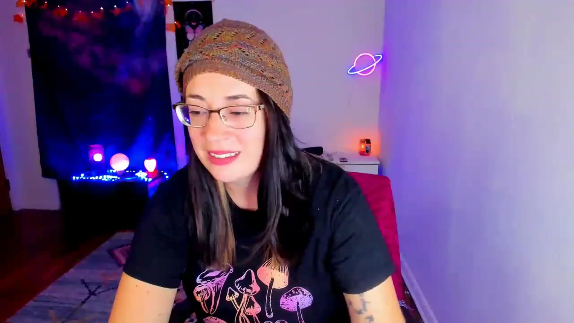 Gallery image thumbnail from SpaceBeexx's myfreecams stream on, 11/19/2022, 05:01 image 14 of 20