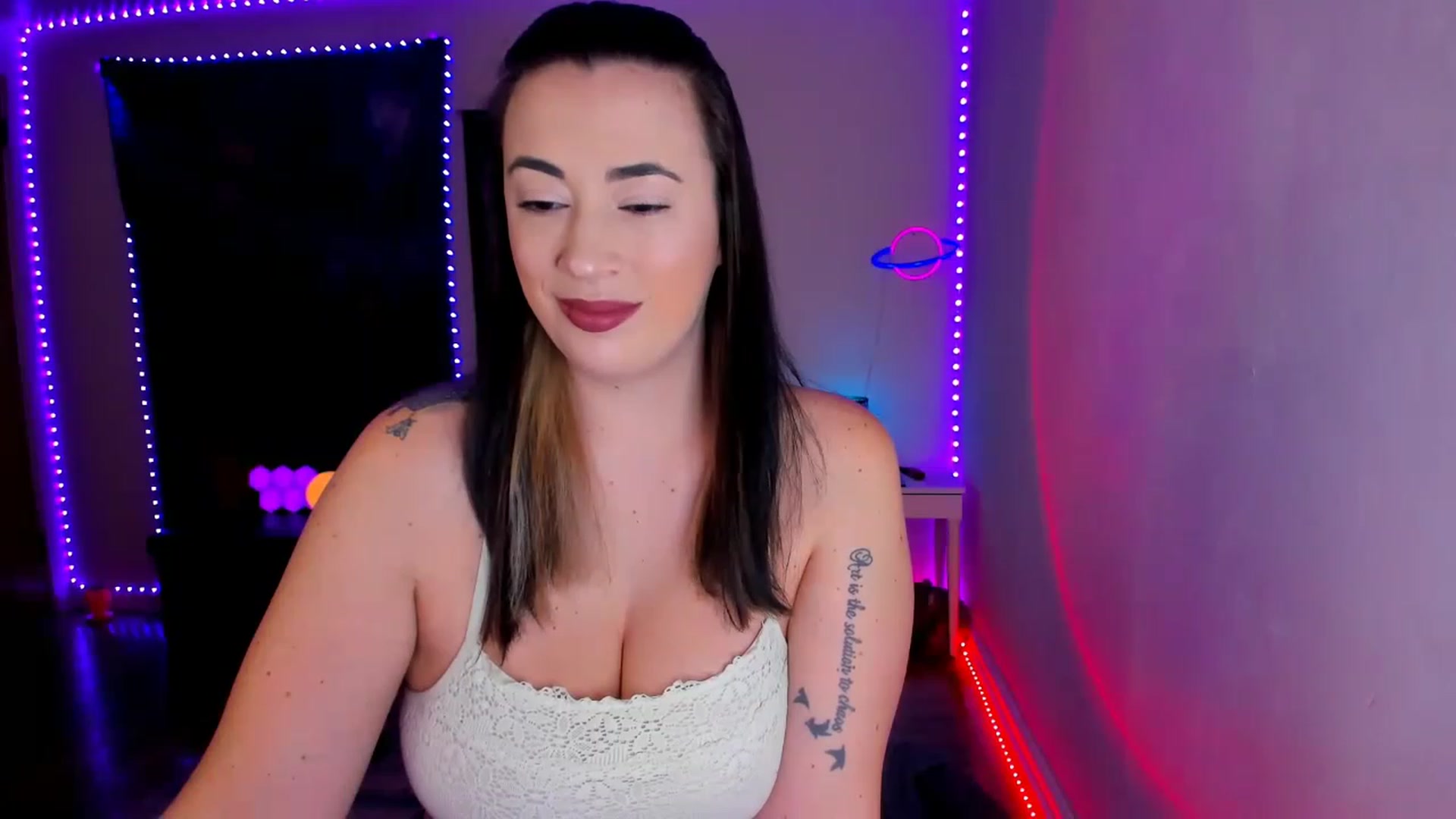 Gallery image thumbnail from SpaceBeexx's myfreecams stream on, 02/07/2023, 02:21 image 12 of 20