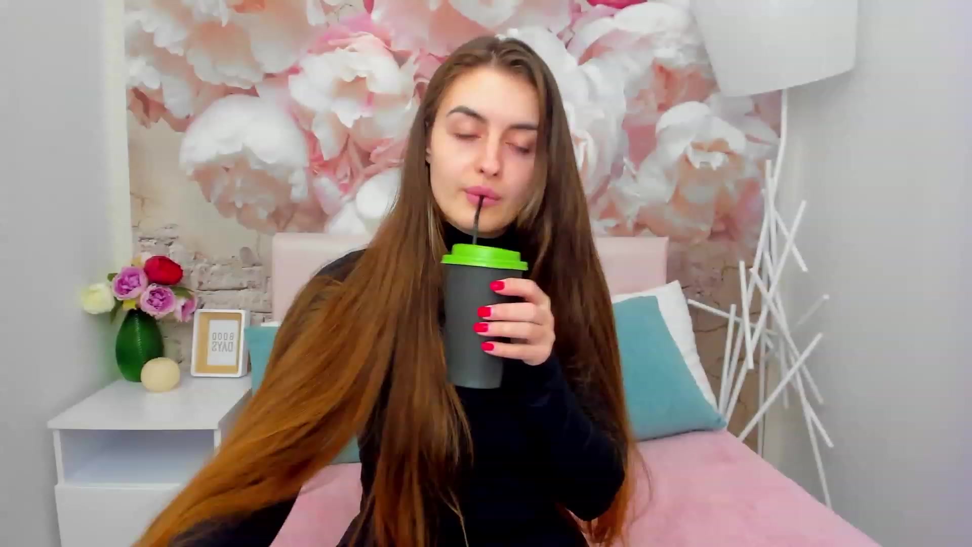 Gallery image thumbnail from SpaceLady's myfreecams stream on, 12/03/2022, 10:53 image 17 of 20