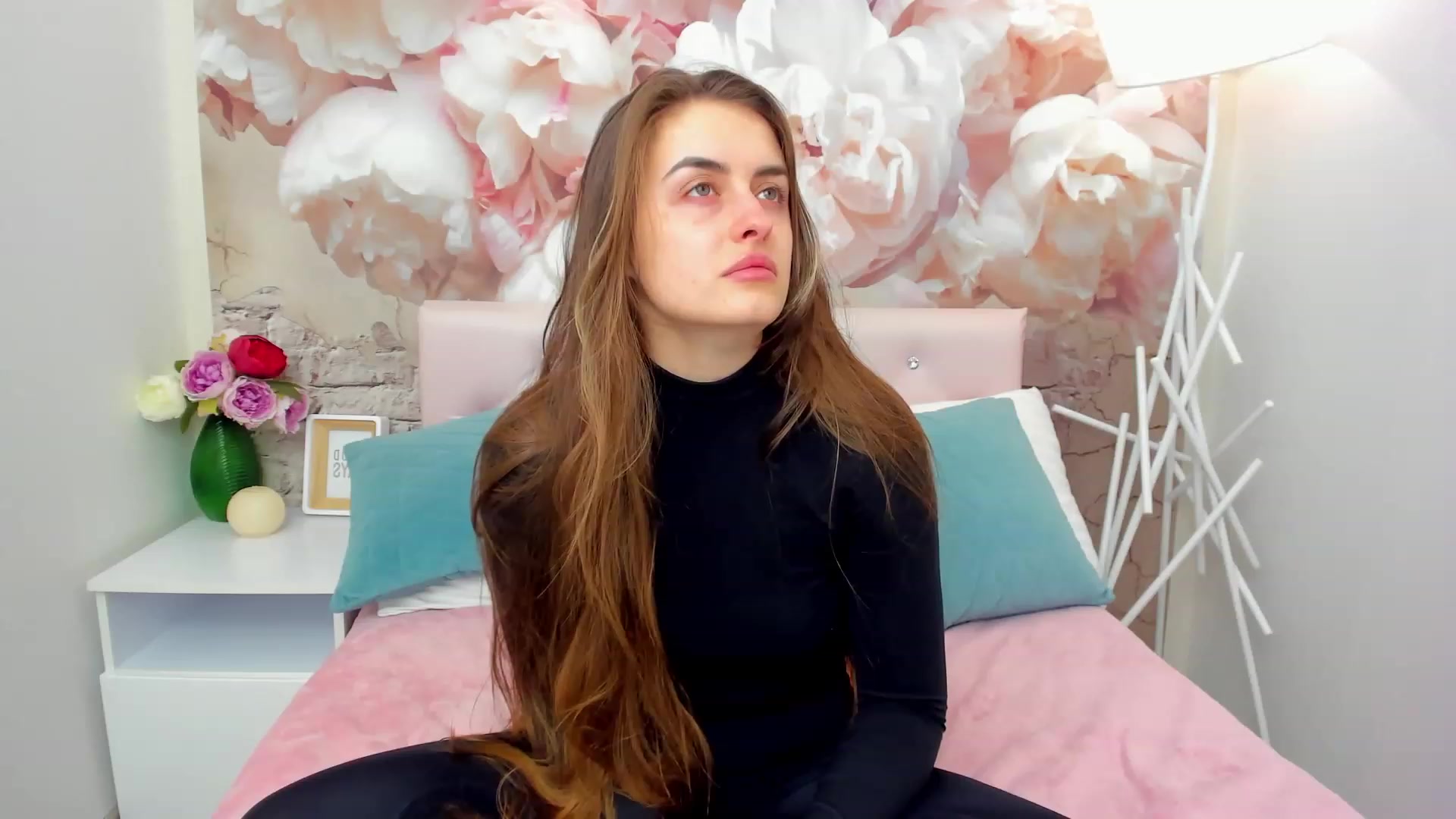 Gallery image thumbnail from SpaceLady's myfreecams stream on, 12/03/2022, 14:29 image 3 of 20