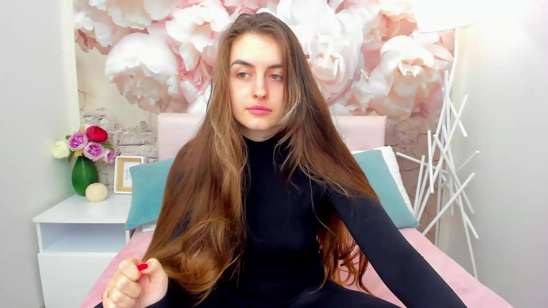 Gallery image thumbnail from SpaceLady's myfreecams stream on, 12/03/2022, 14:29 image 2 of 20