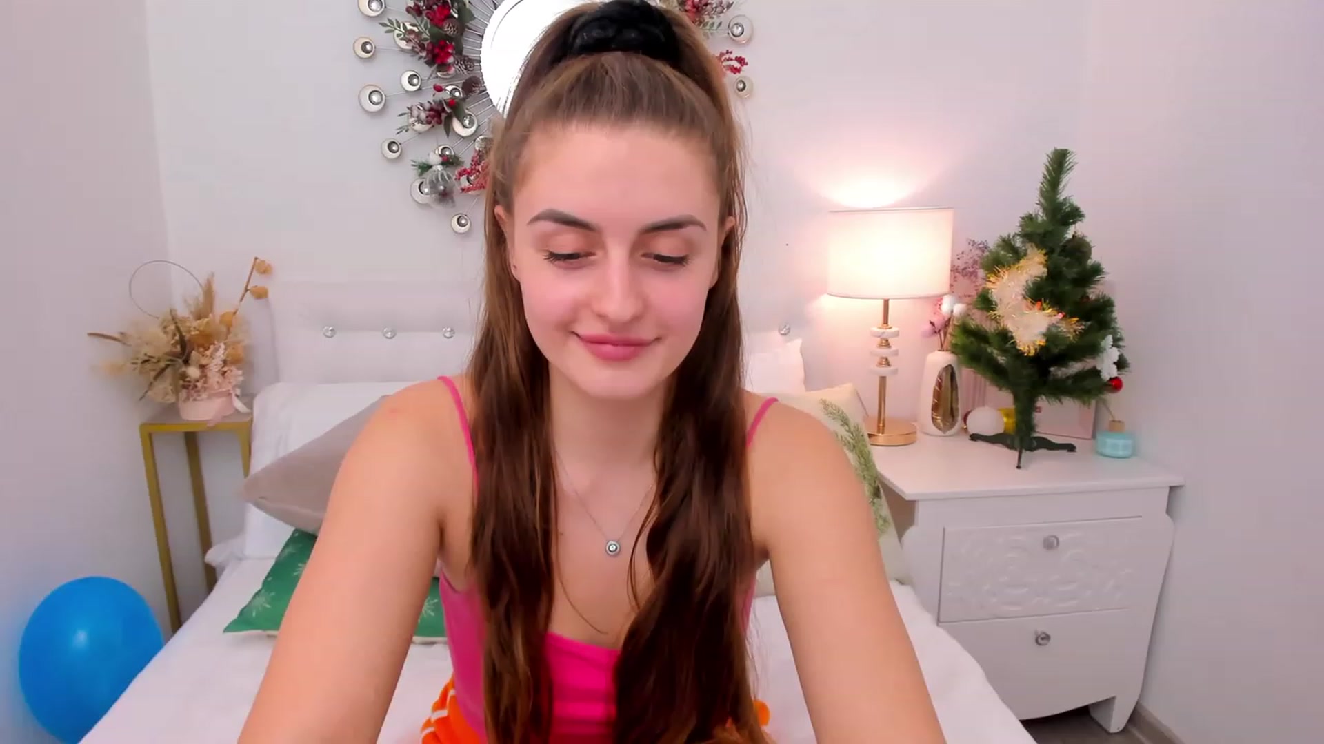 Gallery image thumbnail from SpaceLady's myfreecams stream on, 12/22/2022, 19:34 image 4 of 20