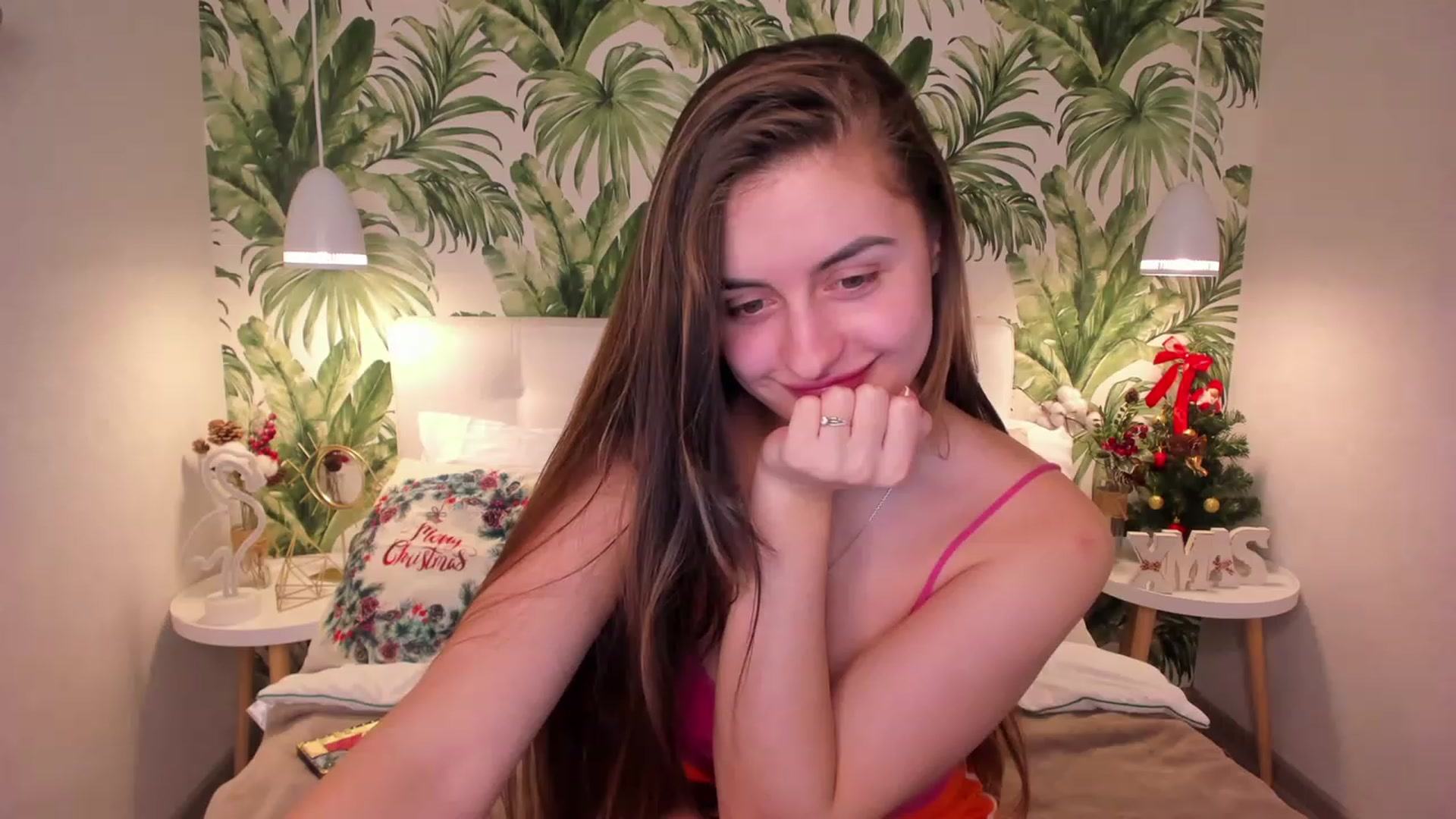Gallery image thumbnail from SpaceLady's myfreecams stream on, 12/24/2022, 19:28 image 18 of 20