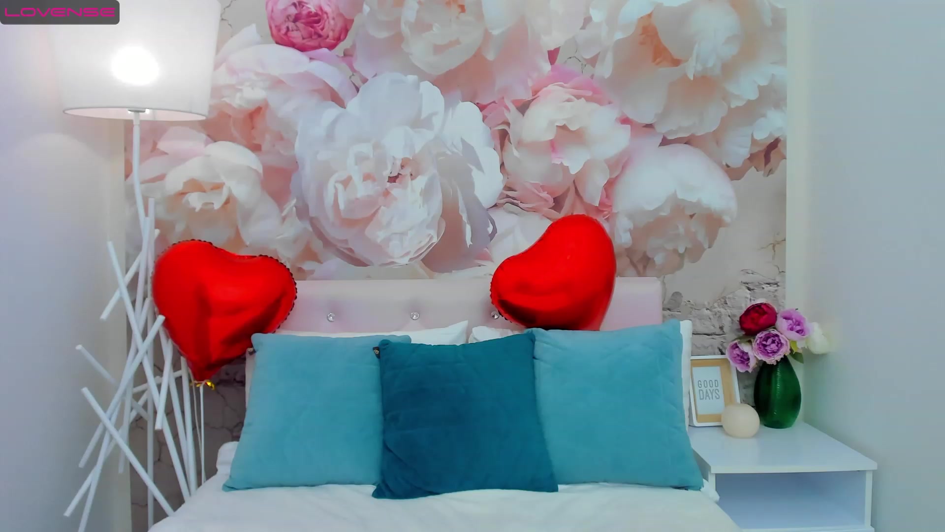 Gallery image thumbnail from SpaceLady's myfreecams stream on, 02/18/2023, 17:27 image 2 of 20