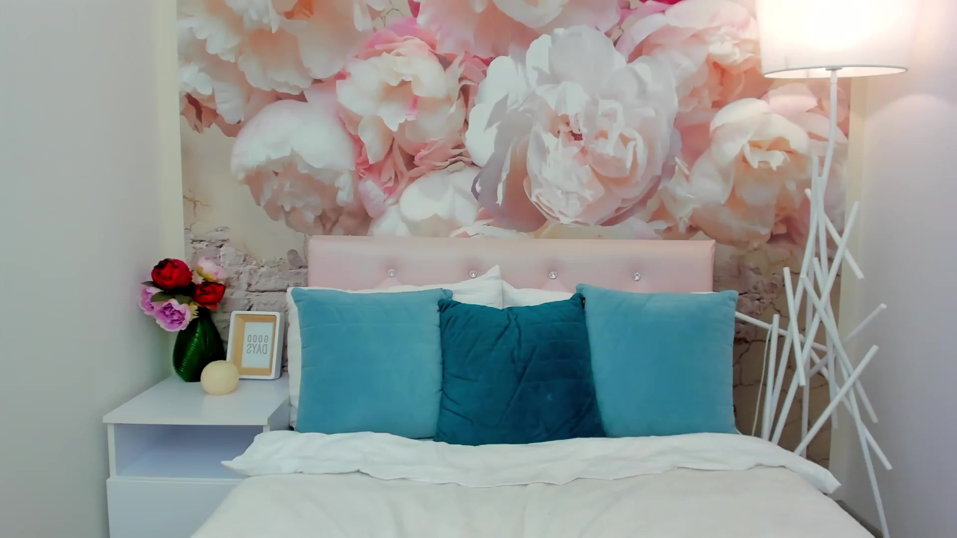 Gallery image thumbnail from SpaceLady's myfreecams stream on, 02/23/2023, 18:50 image 20 of 20