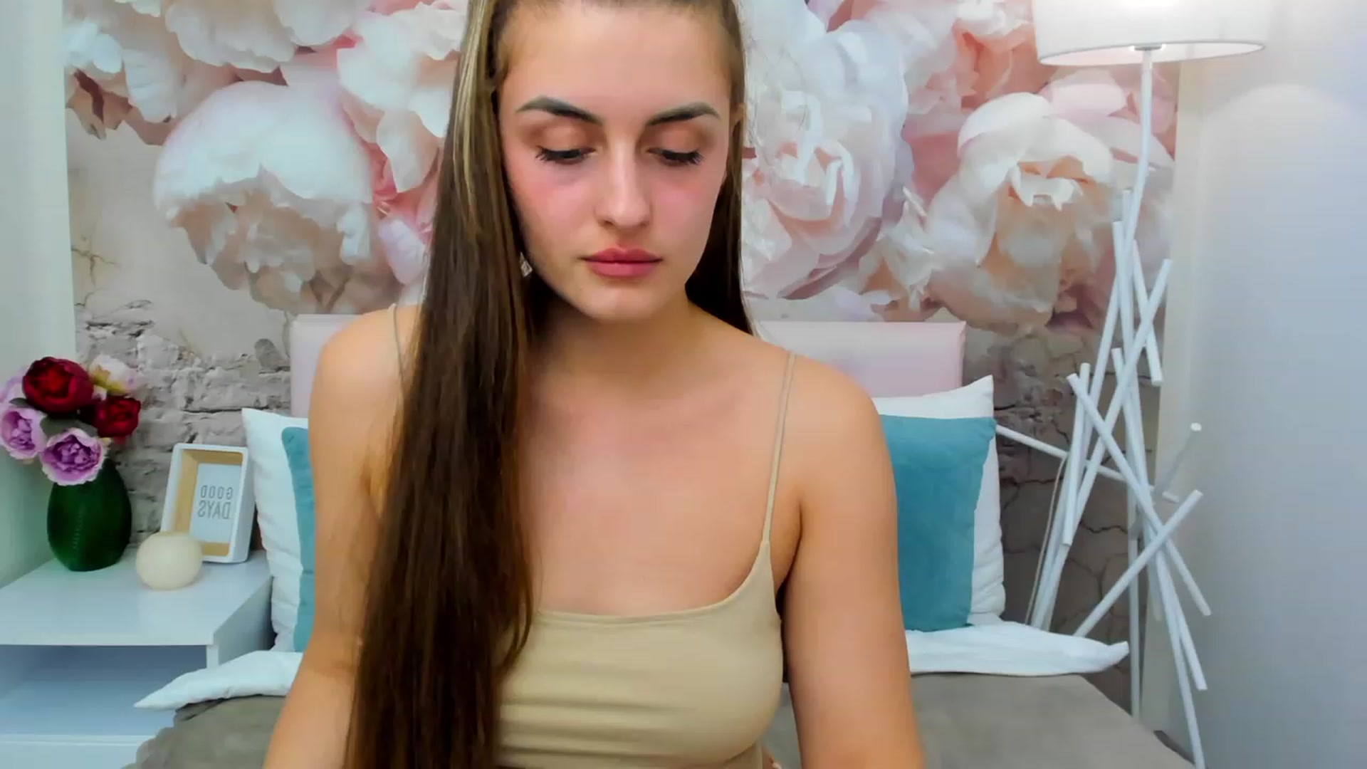 Gallery image thumbnail from SpaceLady's myfreecams stream on, 03/18/2023, 16:18 image 10 of 20